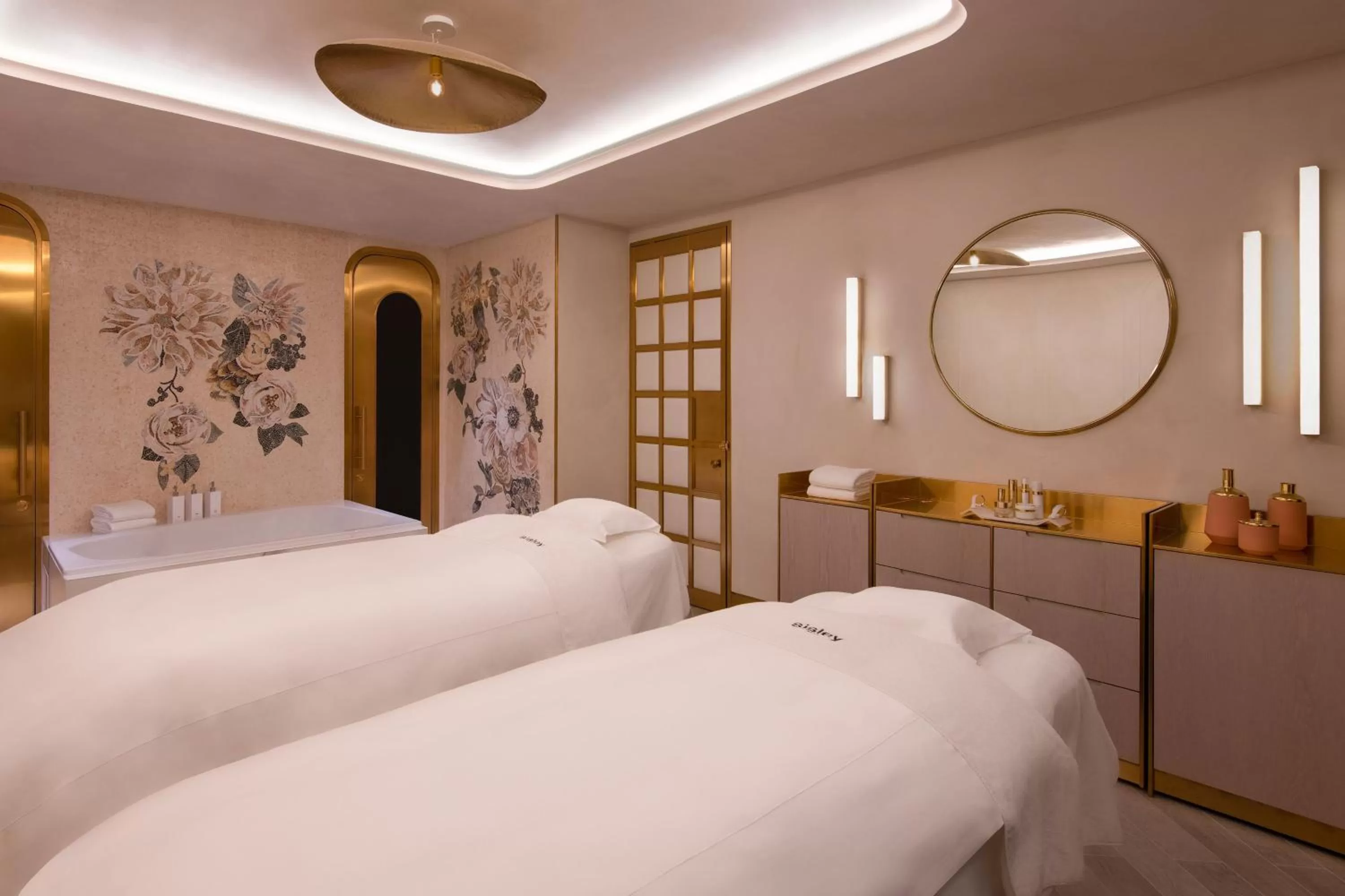 Spa and wellness centre/facilities, Bed in W Doha