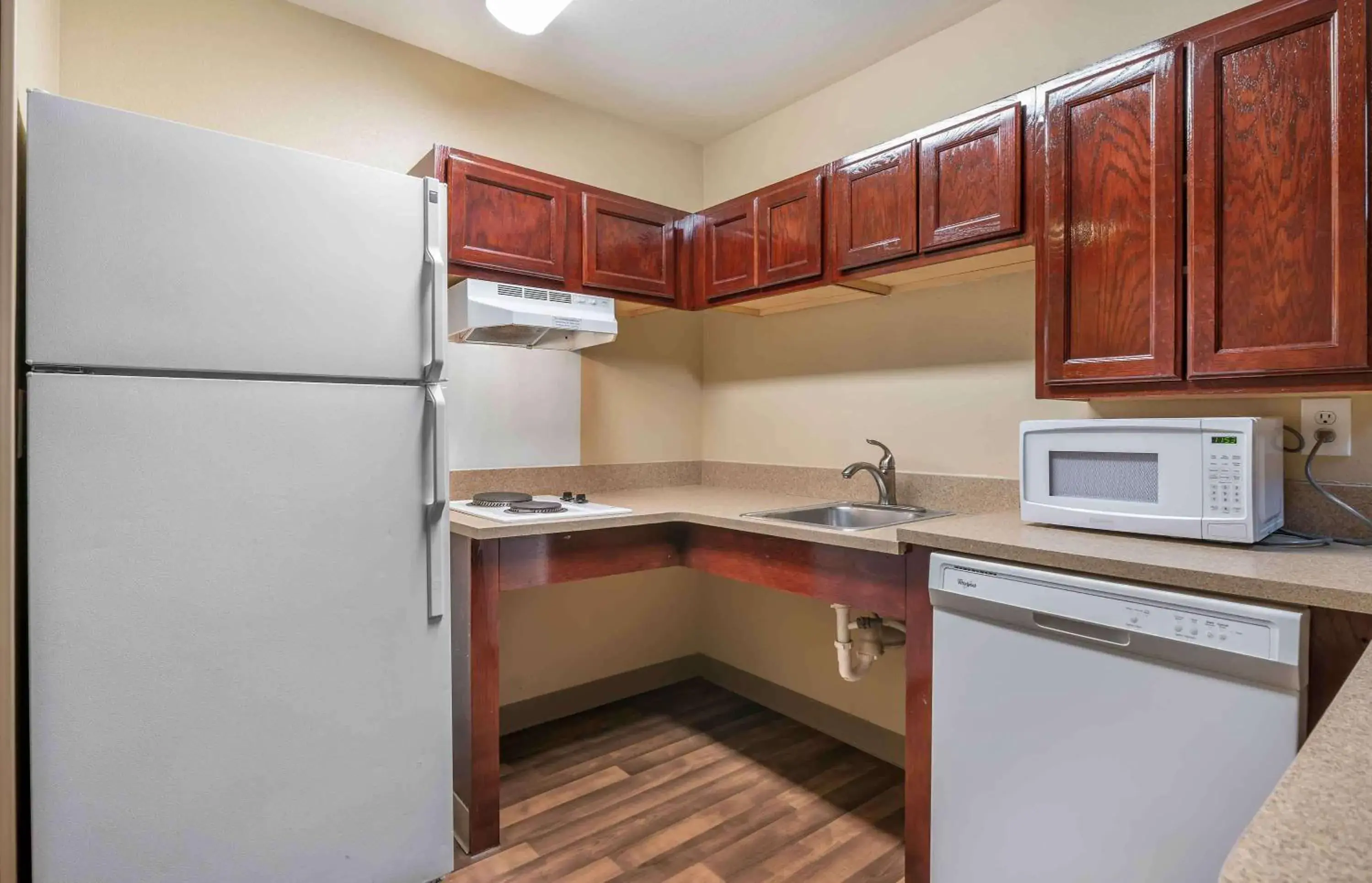 Bedroom, Kitchen/Kitchenette in Extended Stay America Suites - Indianapolis - Northwest - I-465