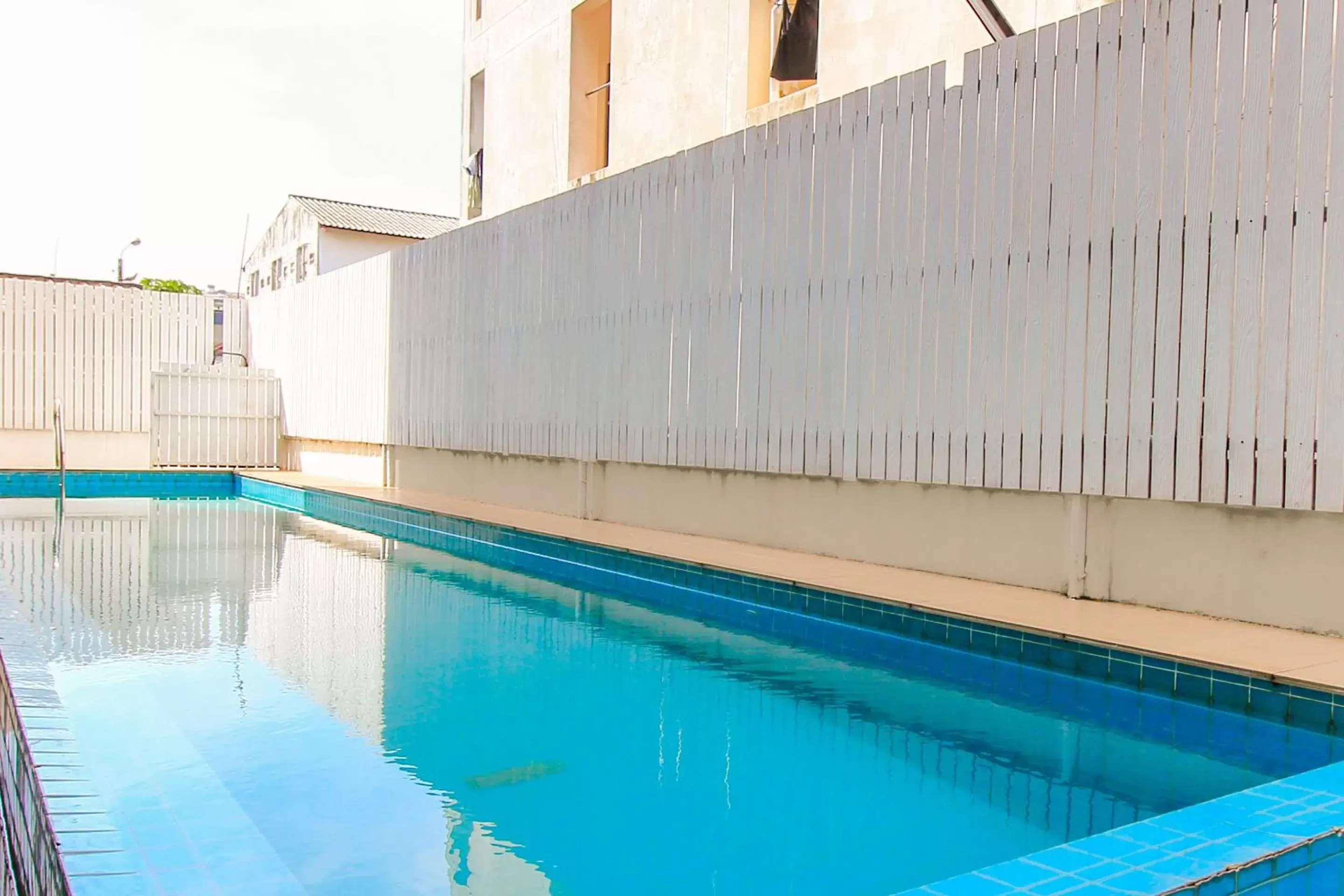 Swimming Pool in Super OYO 427 Chill Apartment