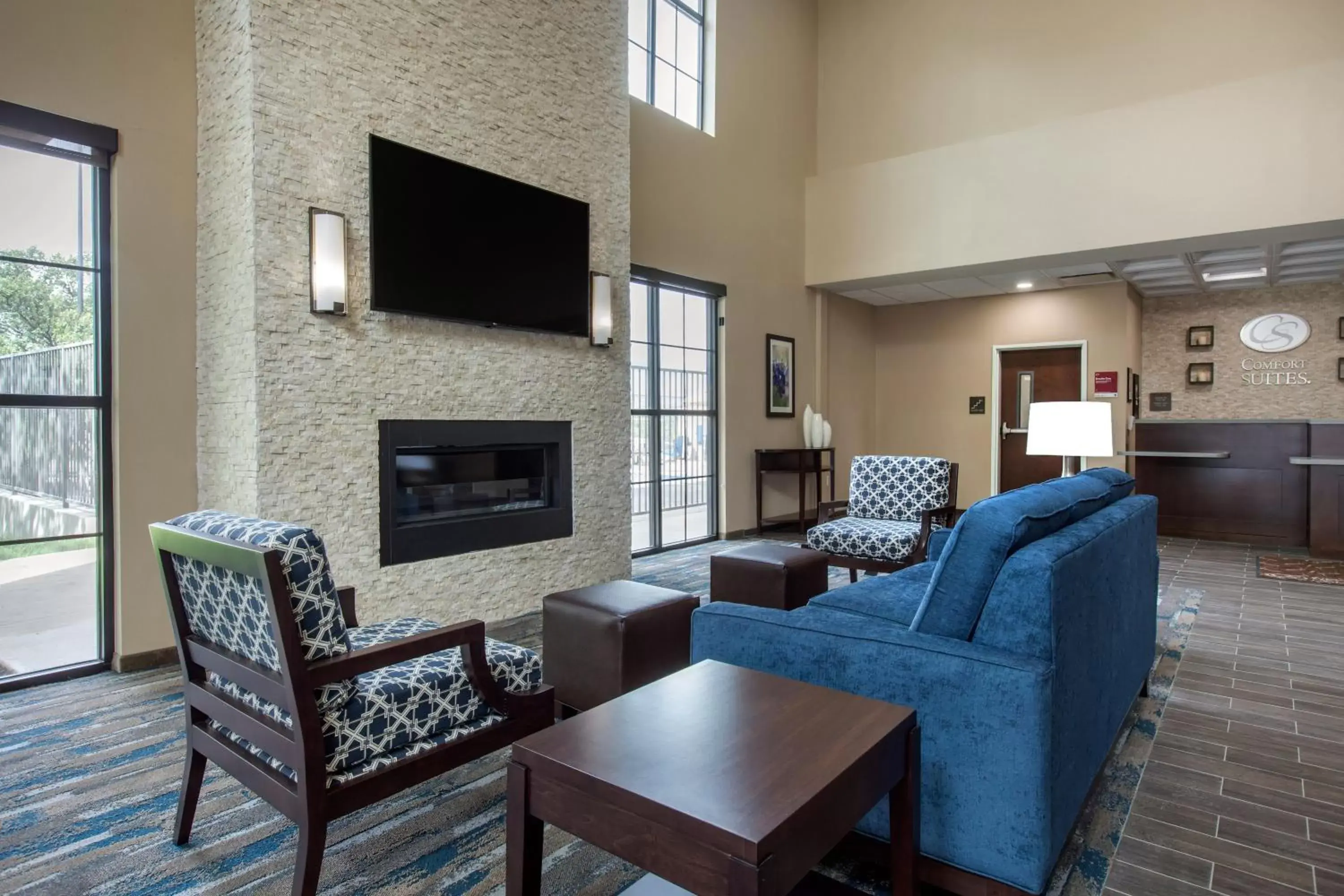 Lobby or reception in Comfort Suites - South Austin Lobby or reception in Comfort Suites - South Austin