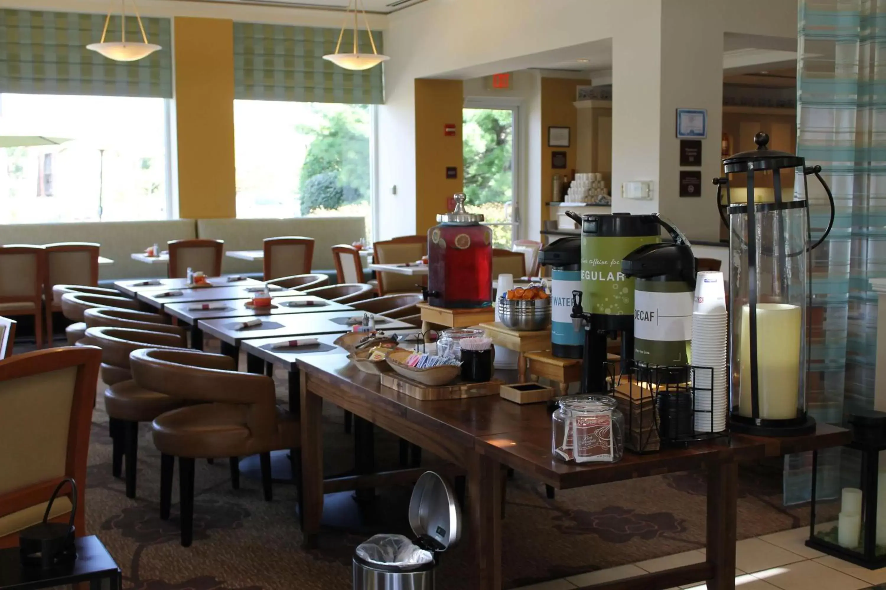 Restaurant/places to eat in Hilton Garden Inn Addison