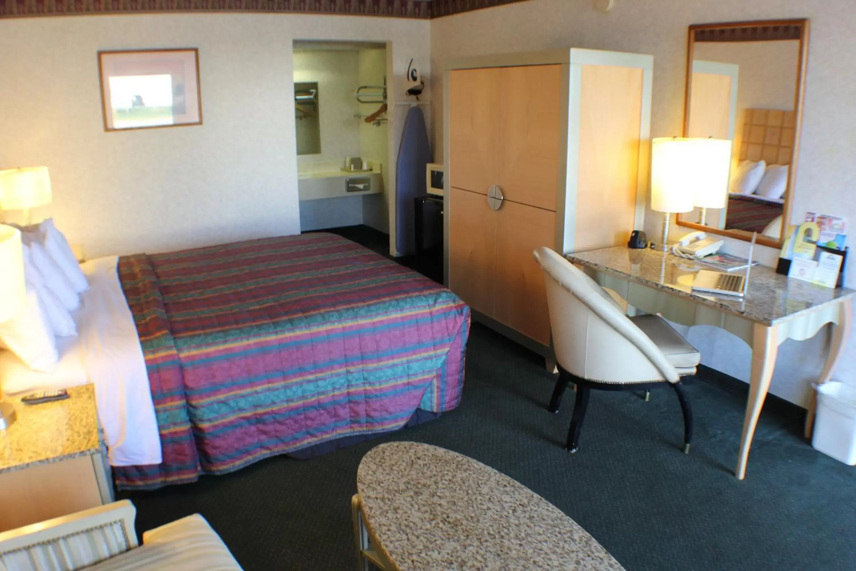 Photo of the whole room, Bed in Days Inn by Wyndham Greeneville