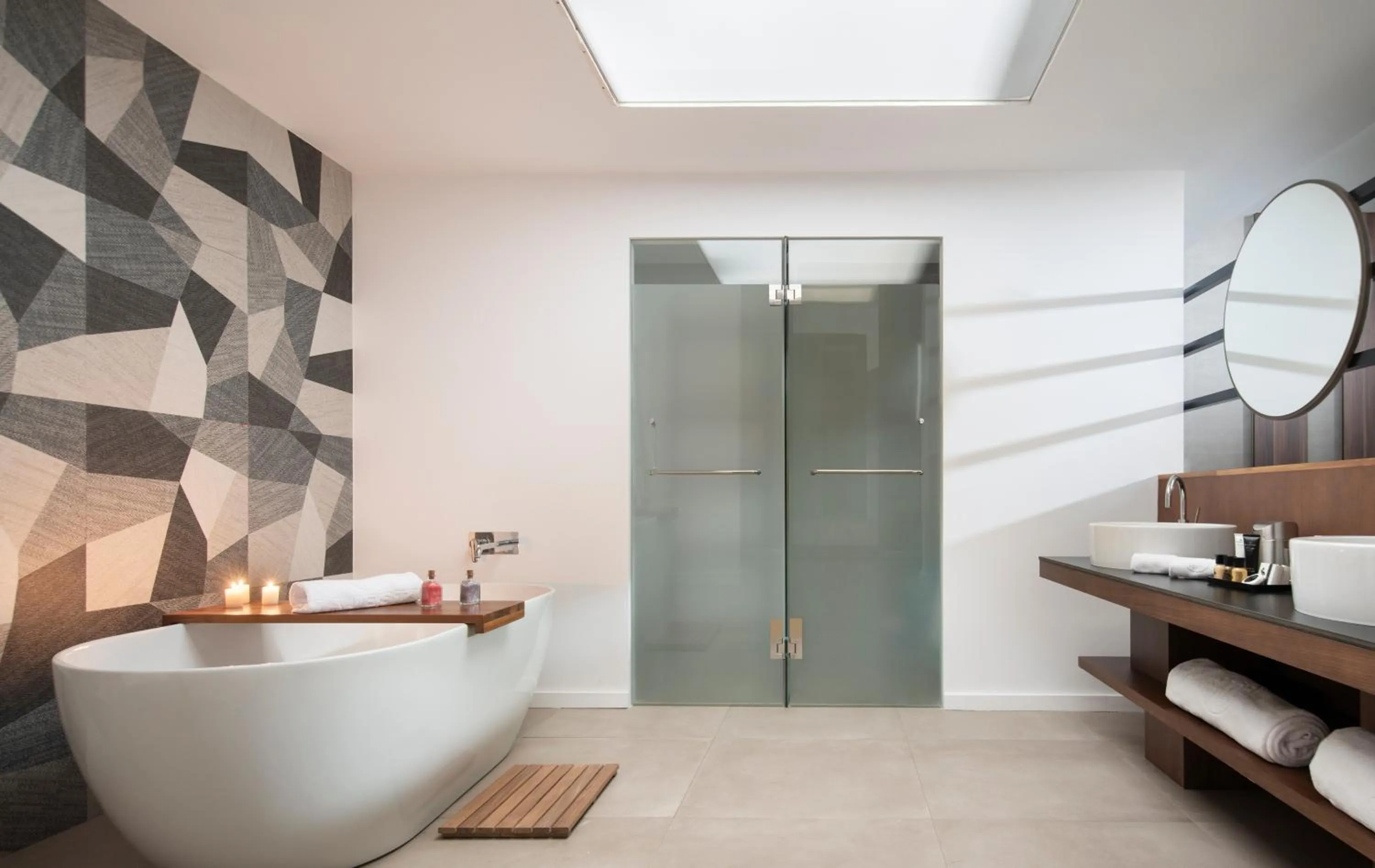 One Bedroom Suite with Outdoor Jacuzzi - single occupancy - Free WiFi in Majestic Elegance Costa Mujeres - All Inclusive