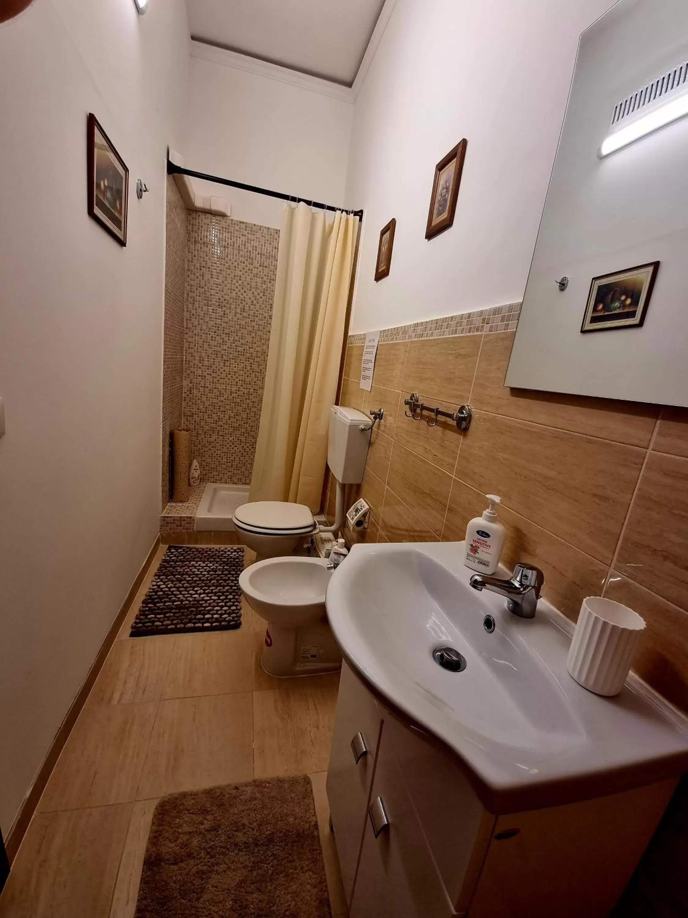 Bathroom in B&B CENTRALE