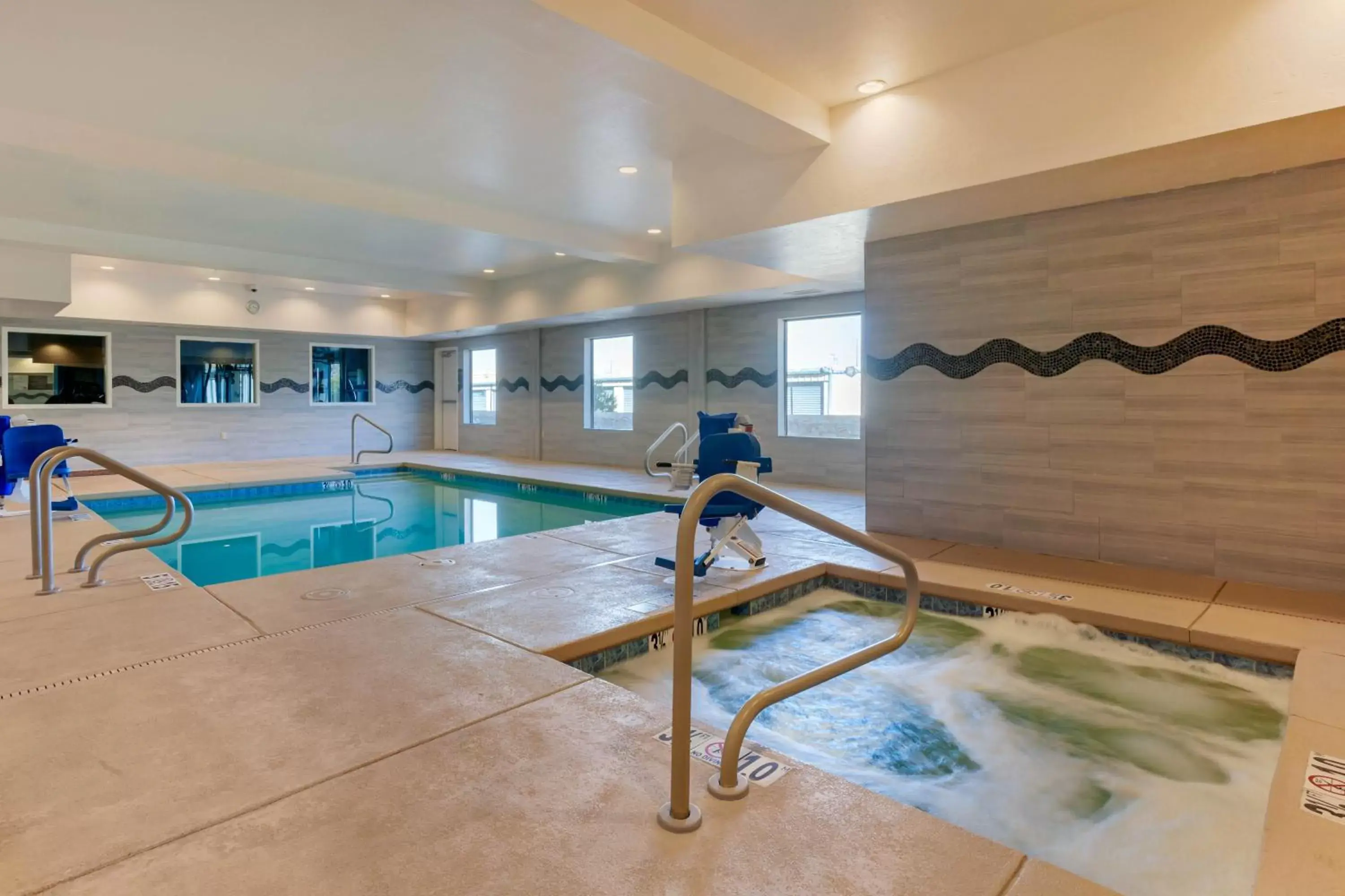 Spa and wellness centre/facilities, Swimming Pool in Comfort Suites of Las Cruces I-25 North