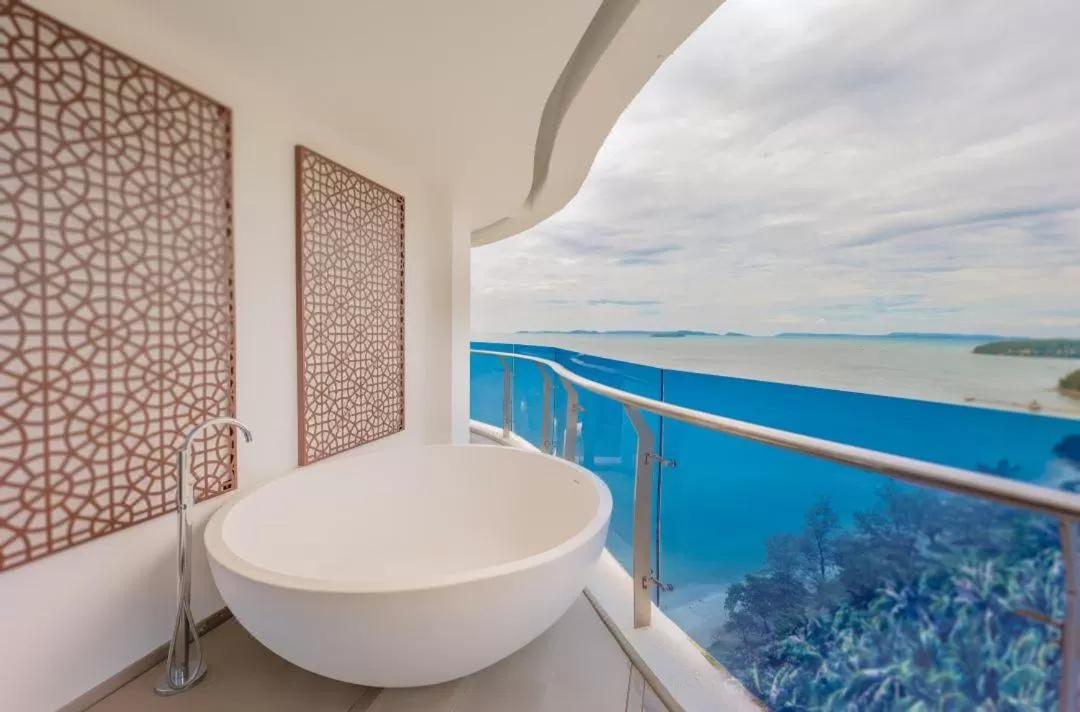 Balcony/Terrace in Howard Johnson Plaza by Wyndham Blue Bay Sihanoukville