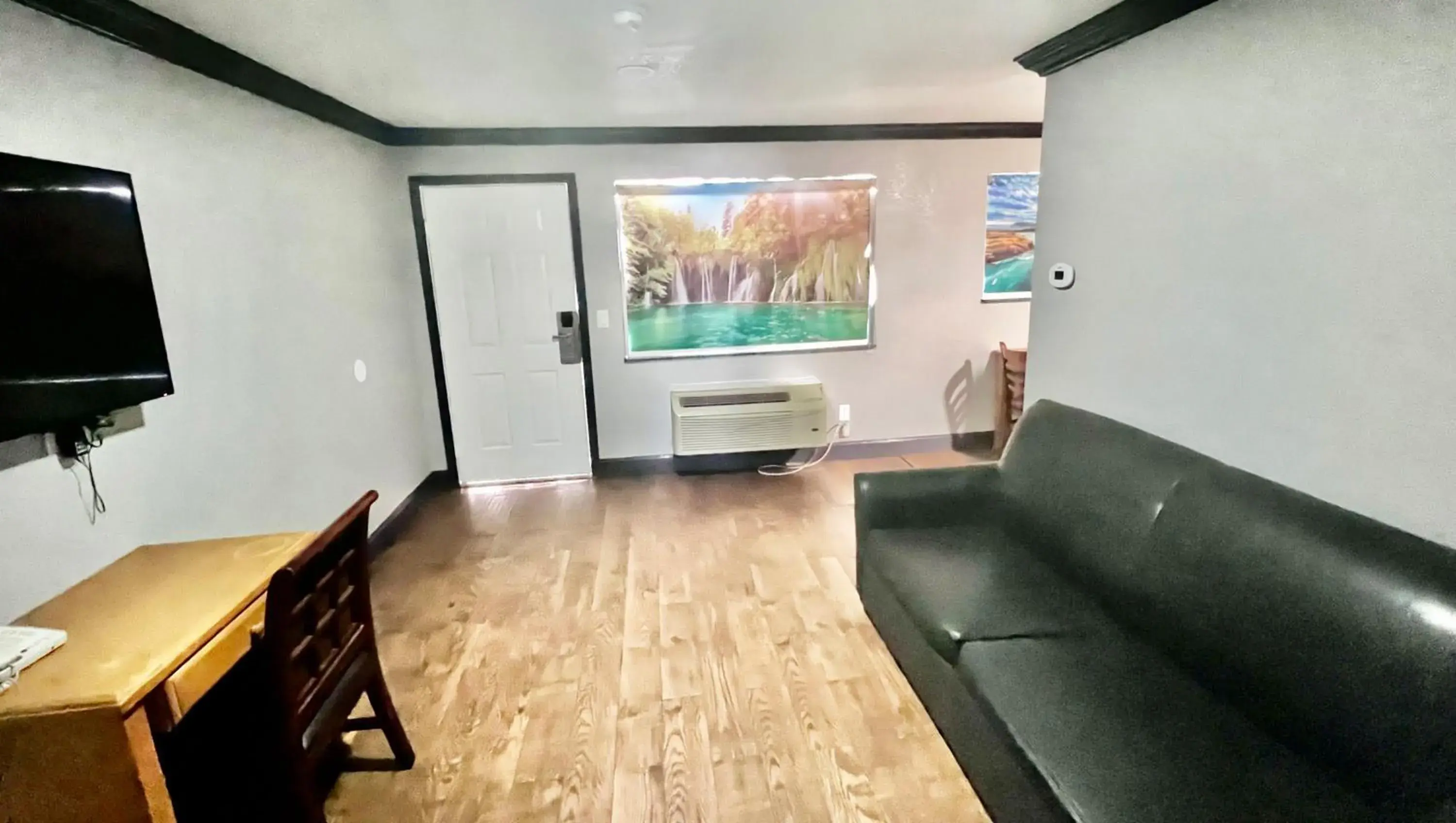 Living room in Anchorage Inn Lakeport Living room in Anchorage Inn Lakeport