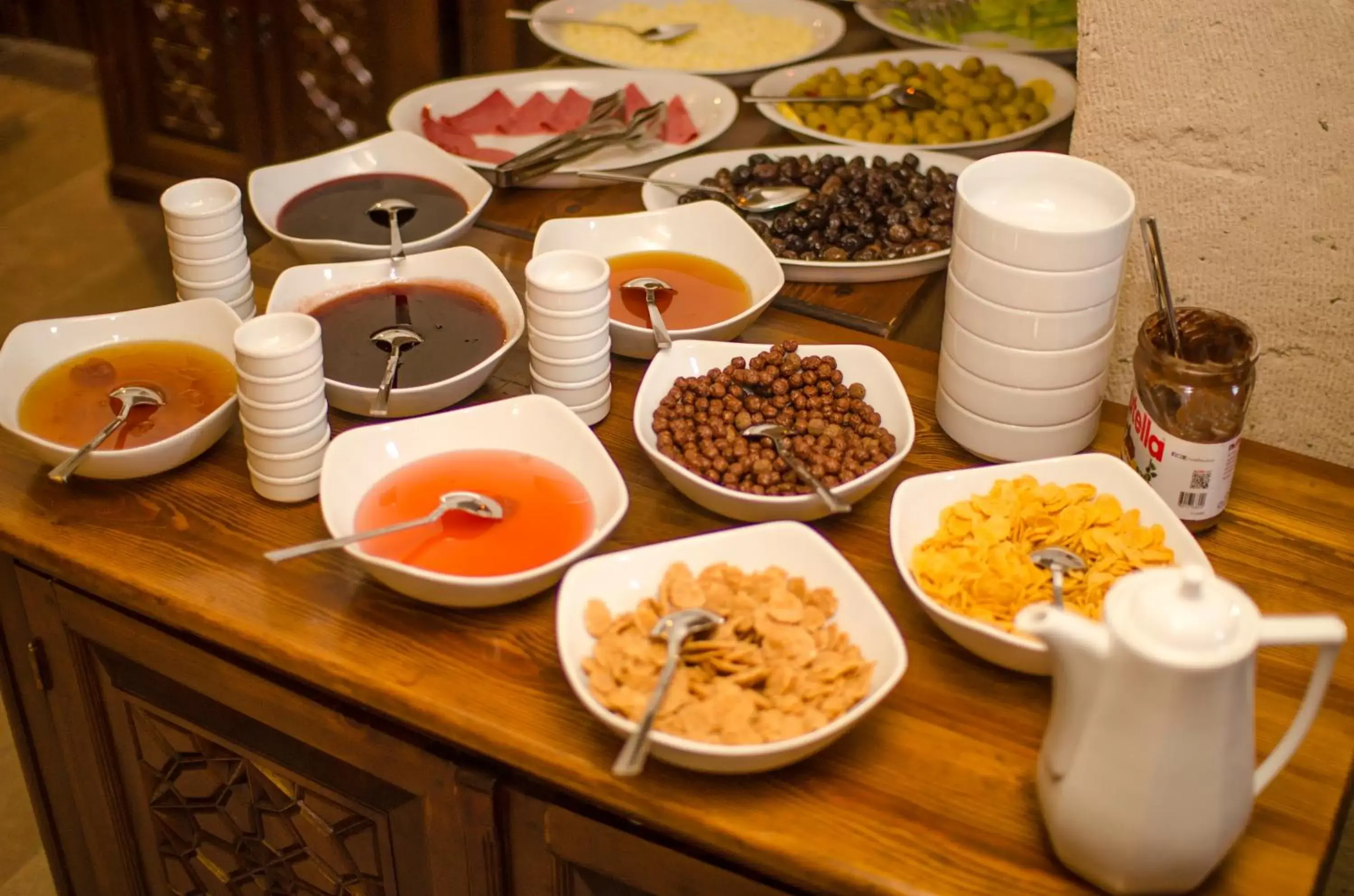 Buffet breakfast in Tulip Cave Suites