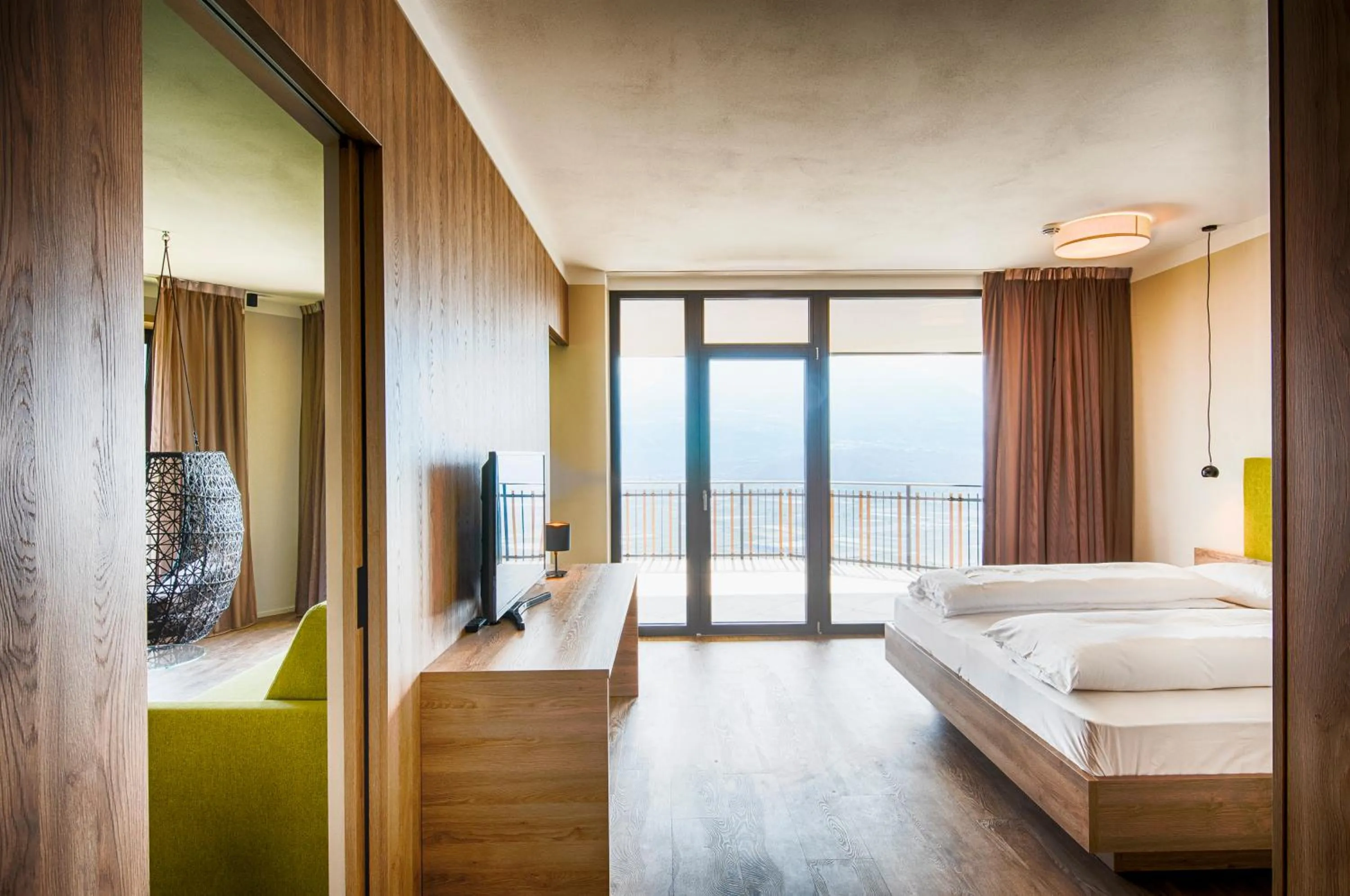 Balcony/Terrace, Bed in Hotel Plattenhof