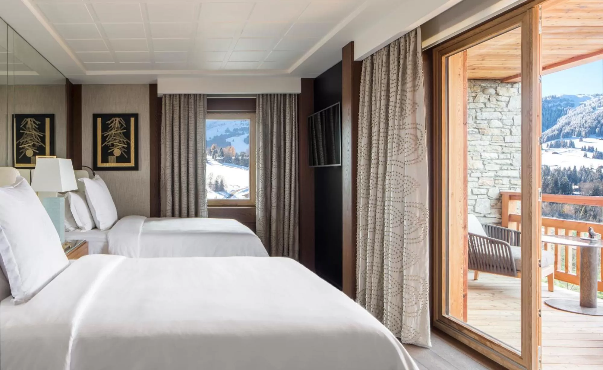 Bedroom, Bed in Four Seasons Resort Megeve