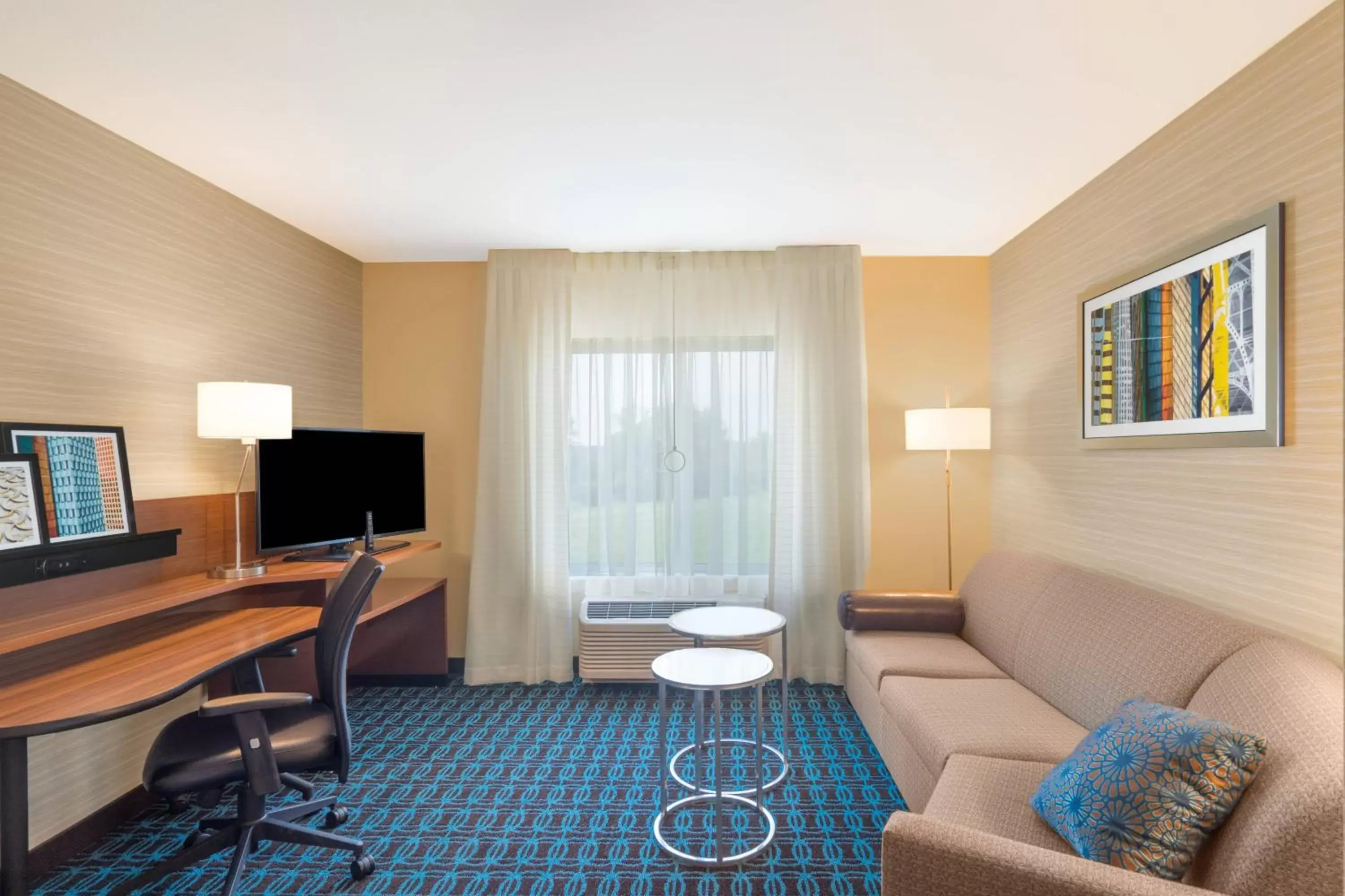 Living room, Seating Area in Fairfield Inn & Suites by Marriott Bloomsburg