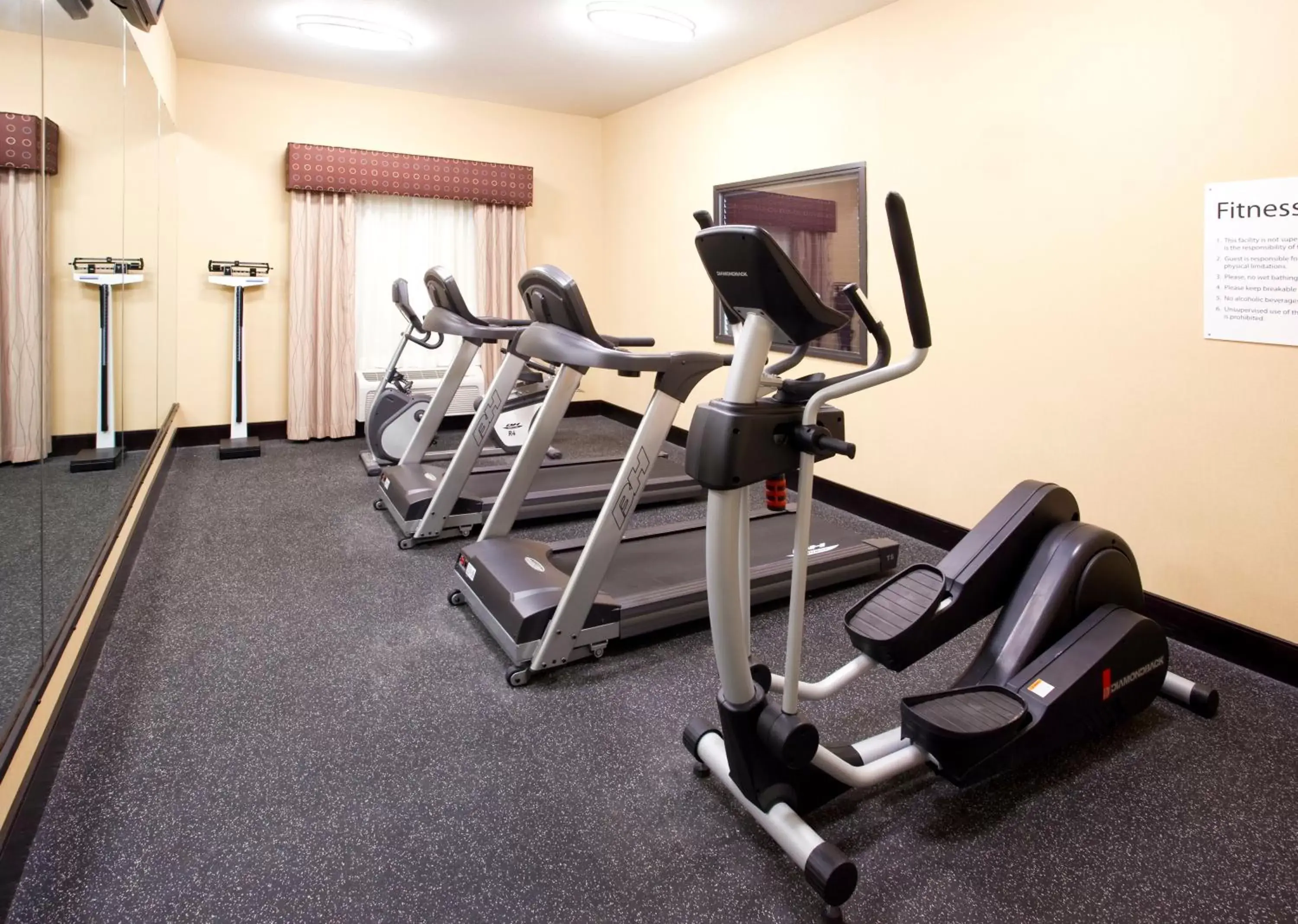 Fitness centre/facilities, Fitness Center/Facilities in Holiday Inn Express Hotel & Suites Van Wert, an IHG Hotel