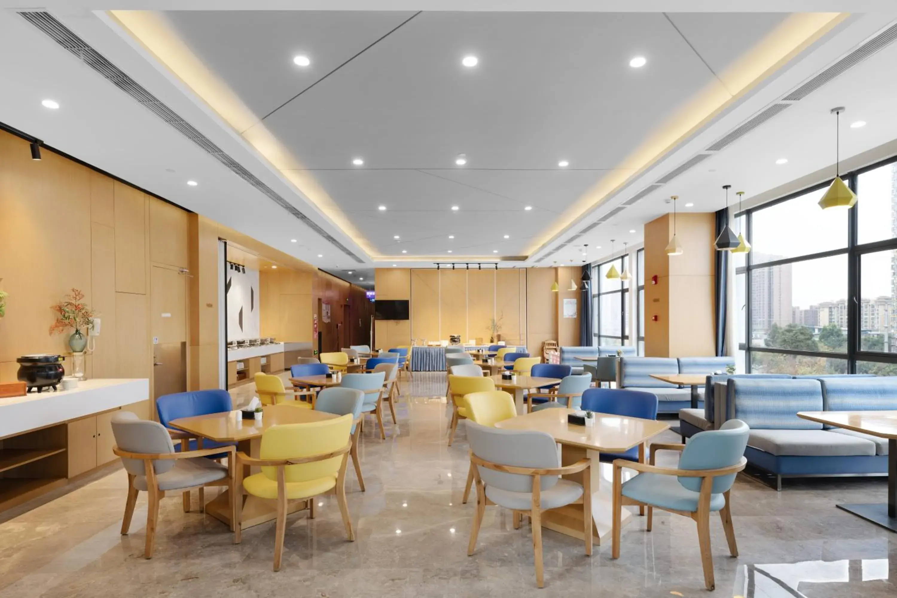 Breakfast, Restaurant/Places to Eat in Holiday Inn Express Chengdu Xindu, an IHG Hotel