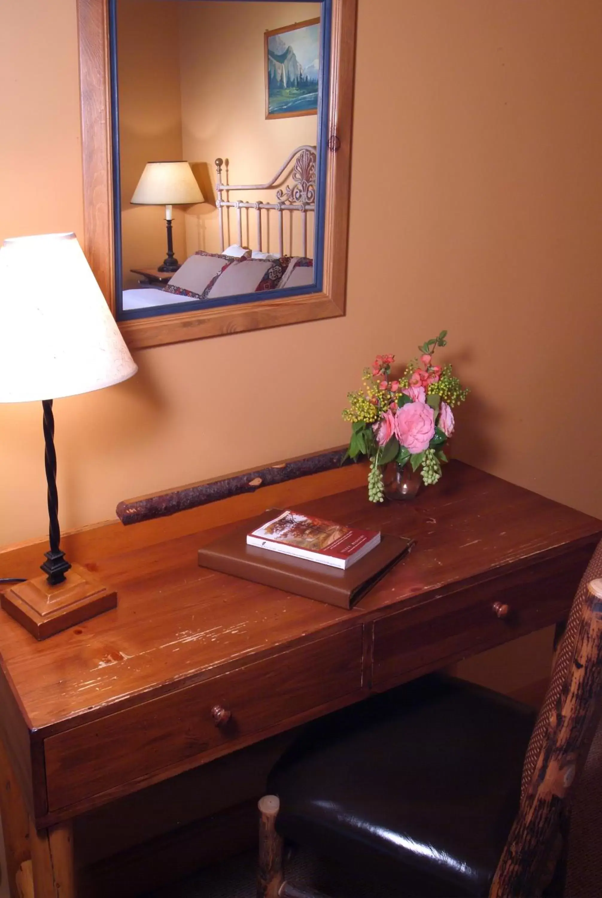 Seating area, TV/Entertainment Center in Weasku Inn