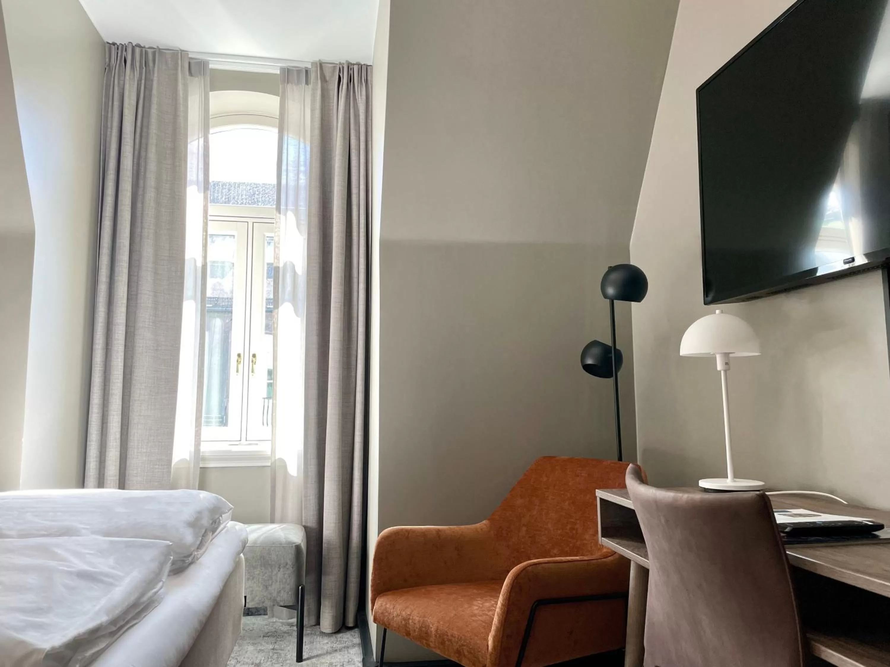 Bed in Karl Johan Hotel