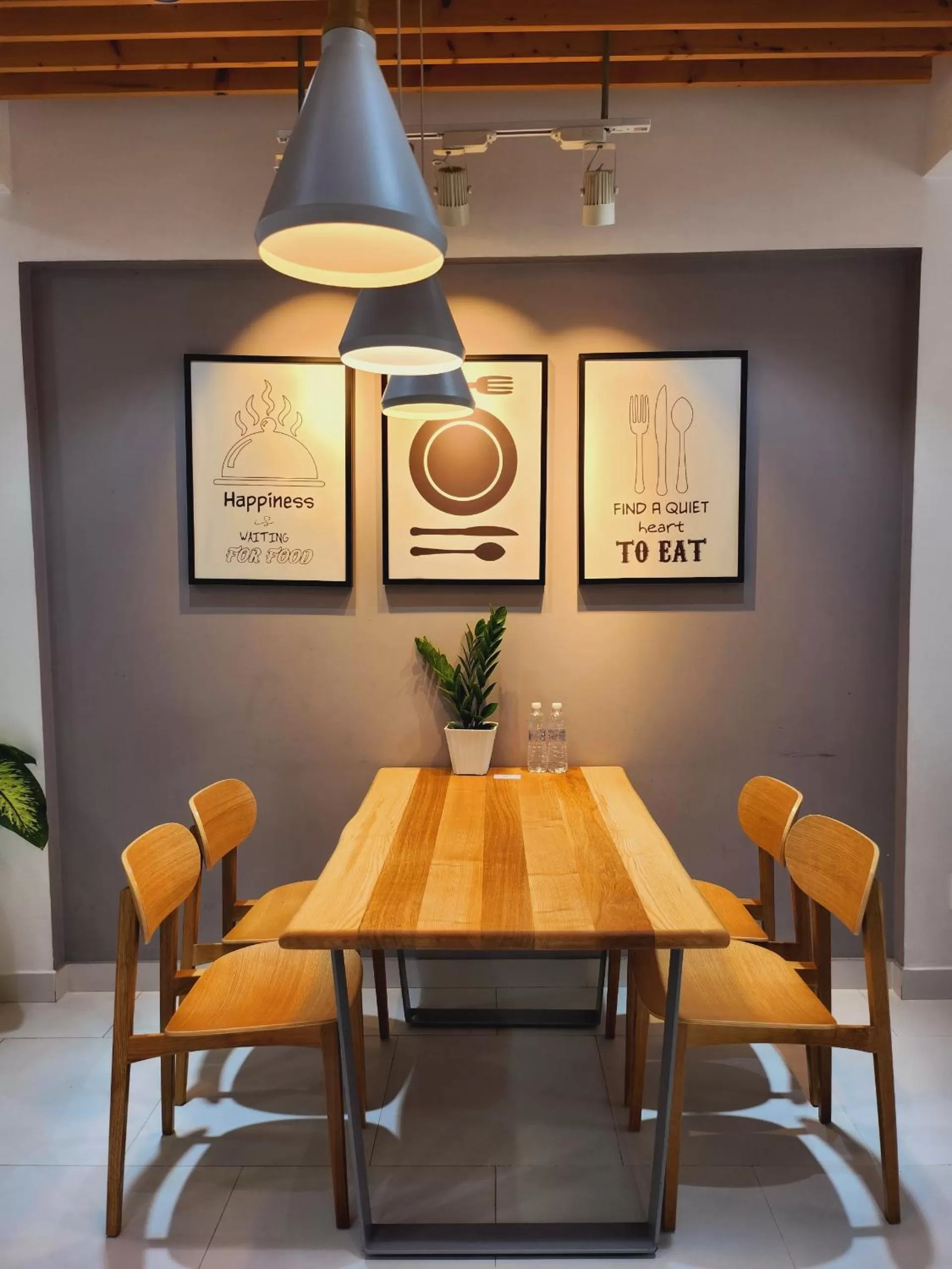 Living room in Scenic Valley Suite