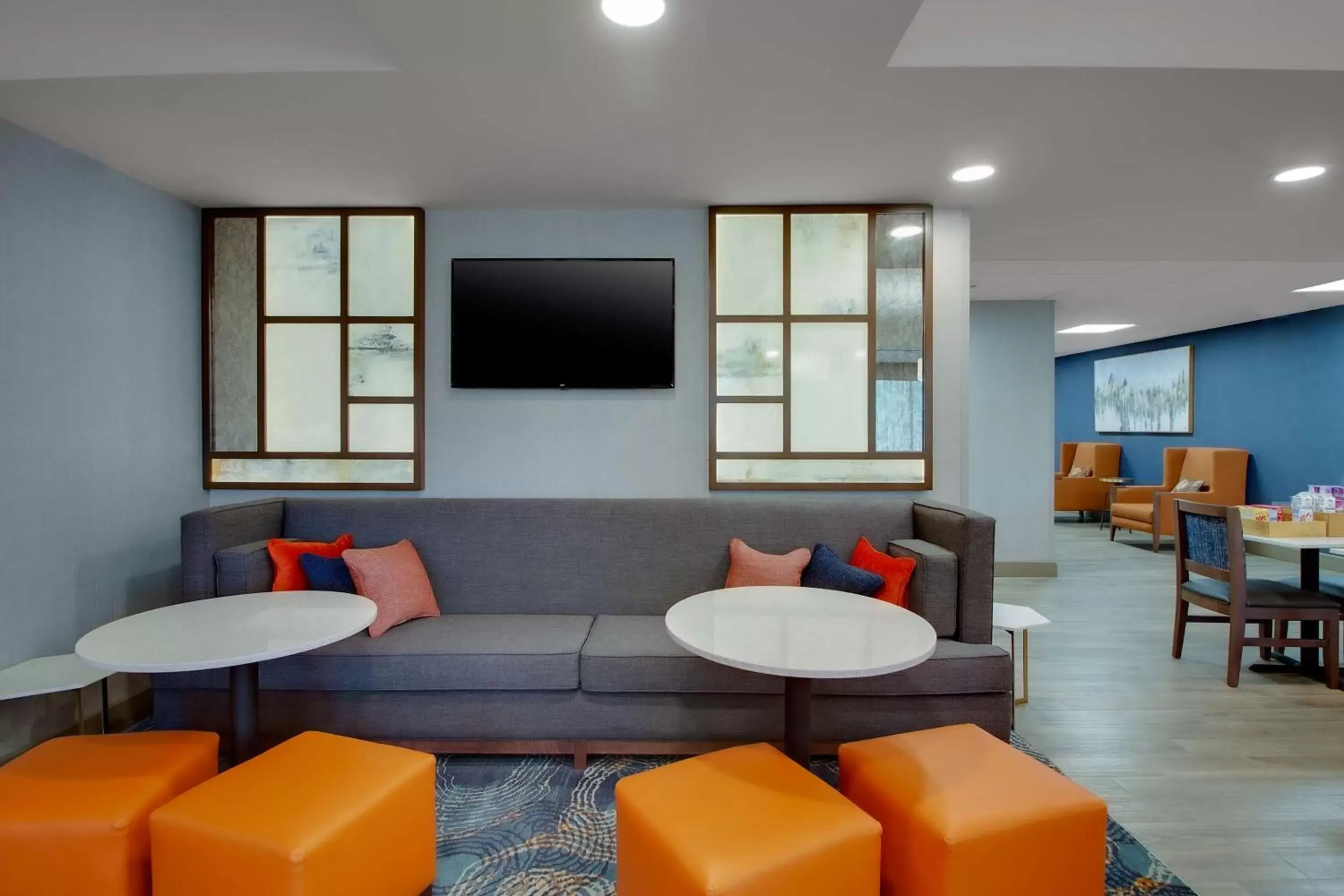 Lobby or reception in Hampton Inn Birmingham-Colonnade 280 Lobby or reception in Hampton Inn Birmingham-Colonnade 280