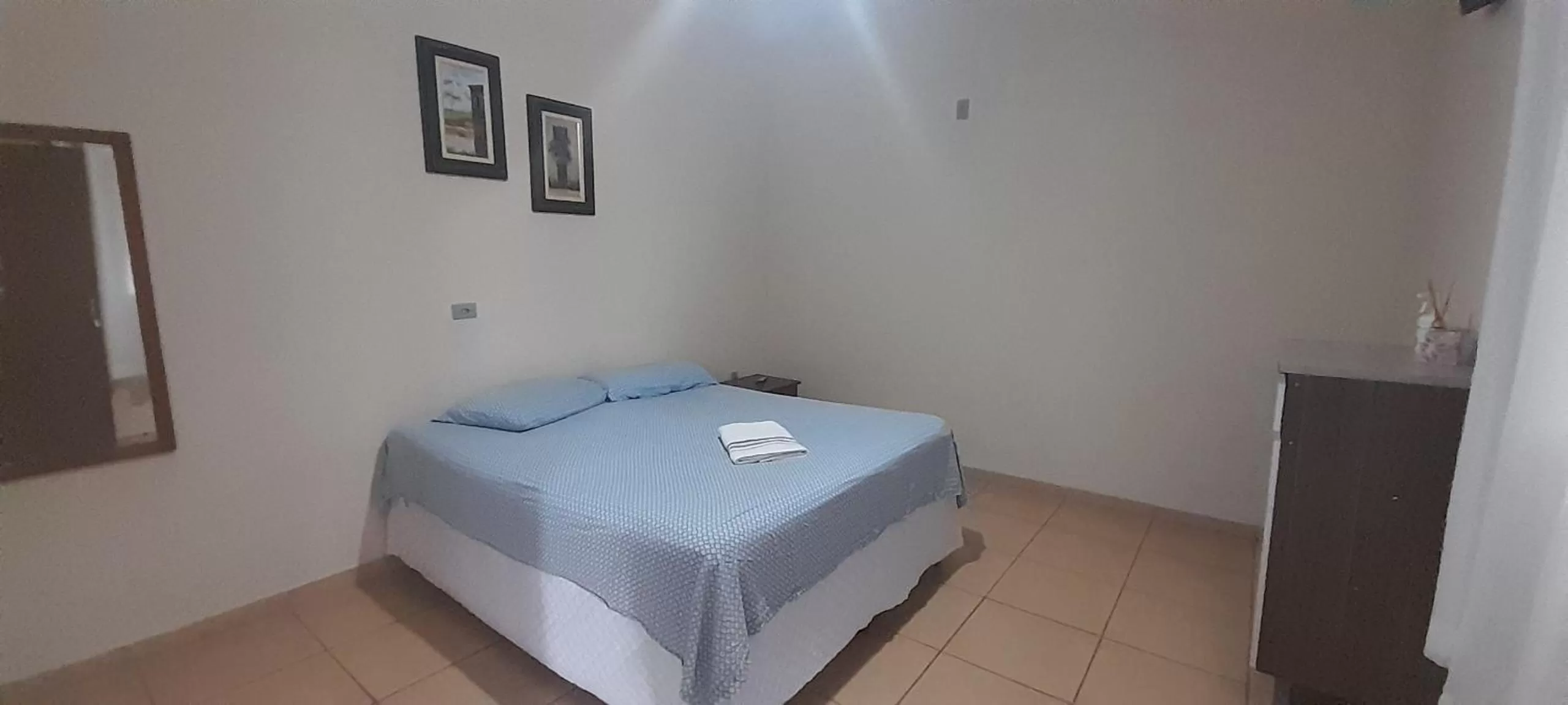 Bed in Suits - Canto do sabia