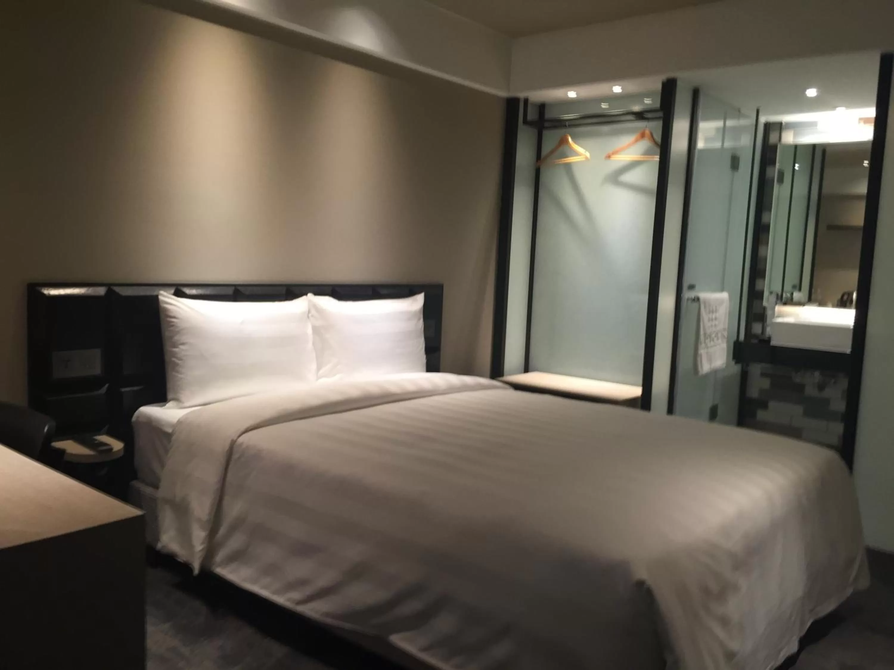 Photo of the whole room, Bed in Hotel Midtown Richardson