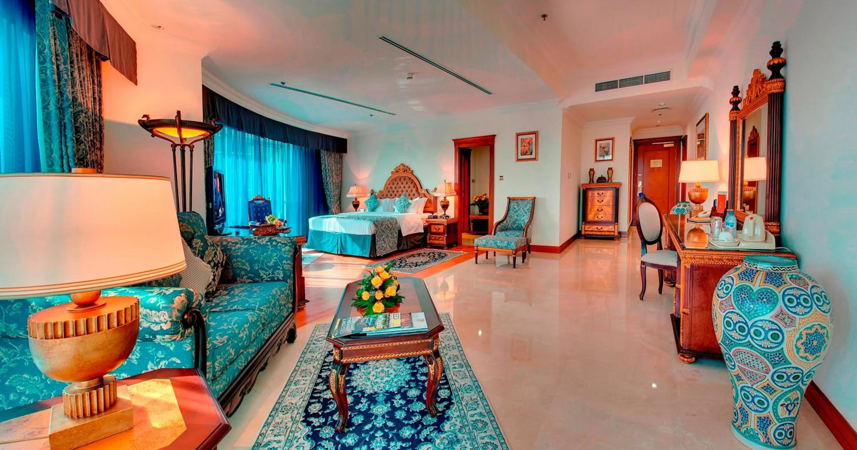 Living room in Grand Excelsior Hotel Bur Dubai