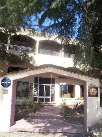 Facade/entrance, Property Building in Motel le Colibri