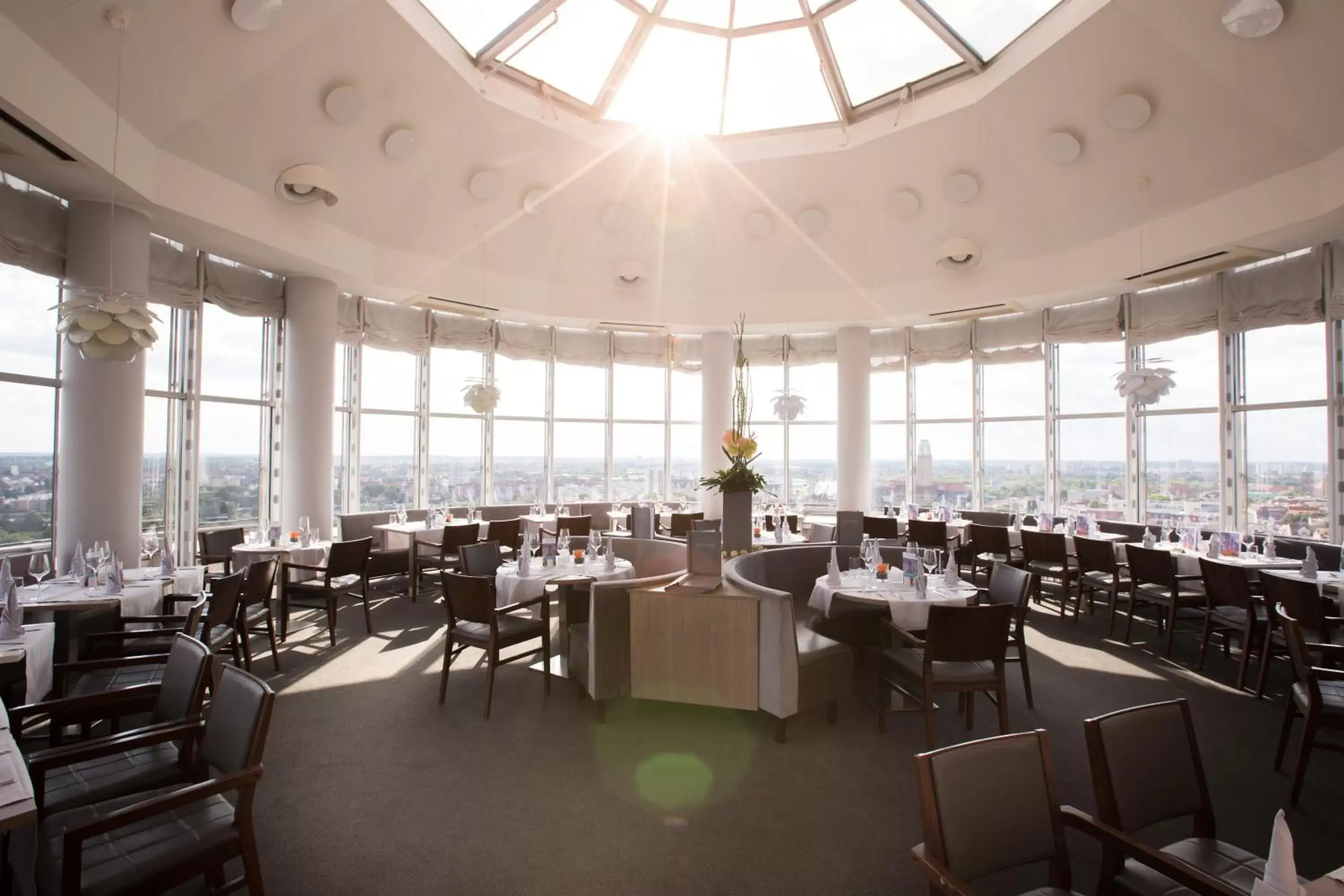 Restaurant/Places to Eat in Select Hotel Berlin Spiegelturm