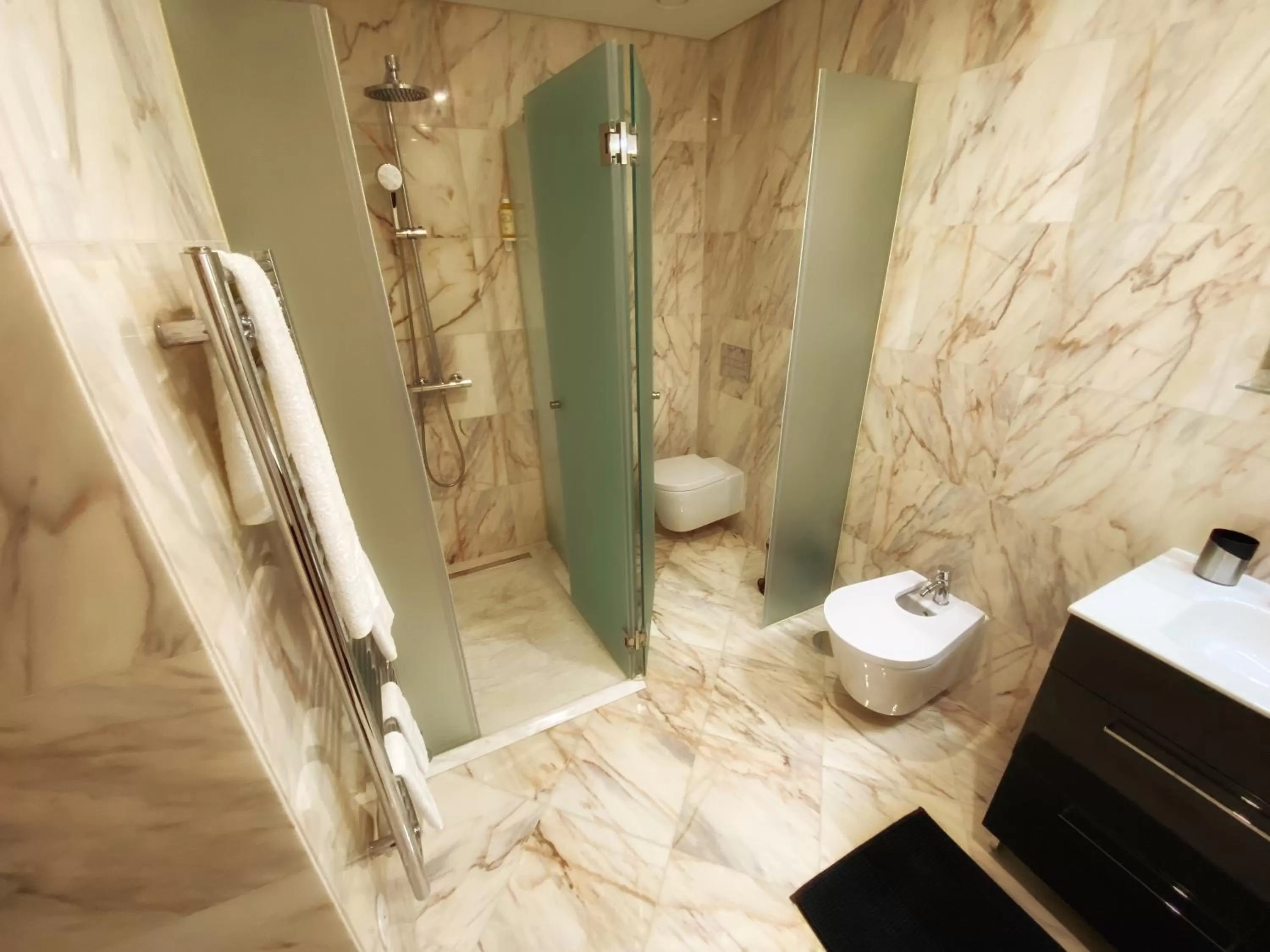 Shower, Bathroom in TM Luxury Apartments Lisbon