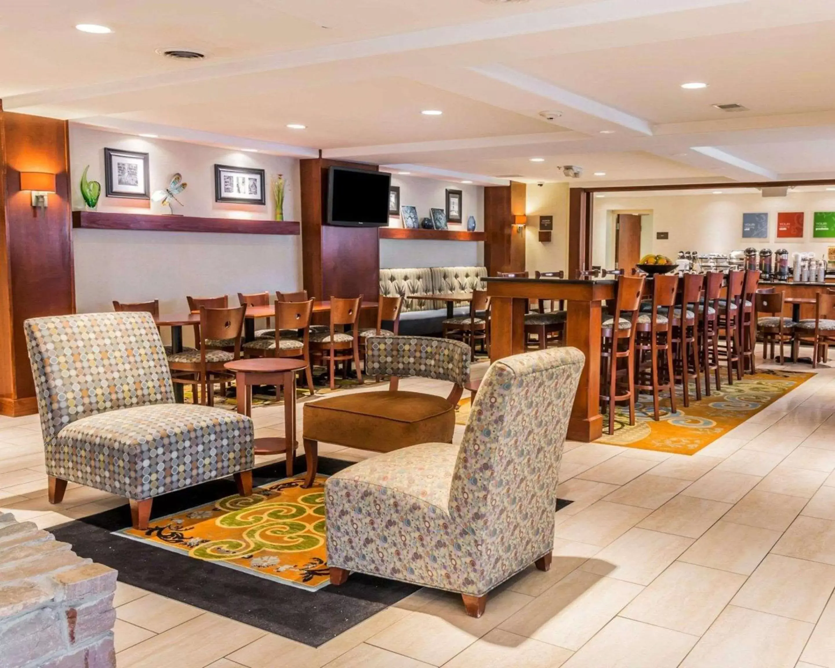 Restaurant/places to eat in Comfort Inn Plymouth