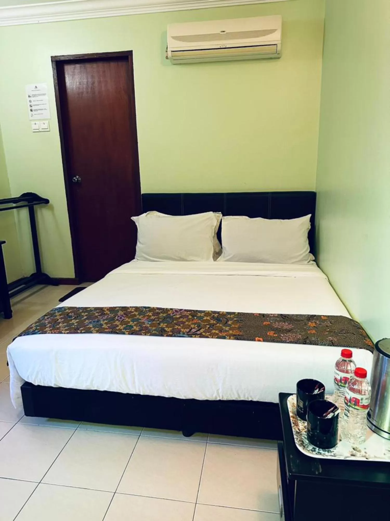 Bed in MORTEN VILLA MELAKA