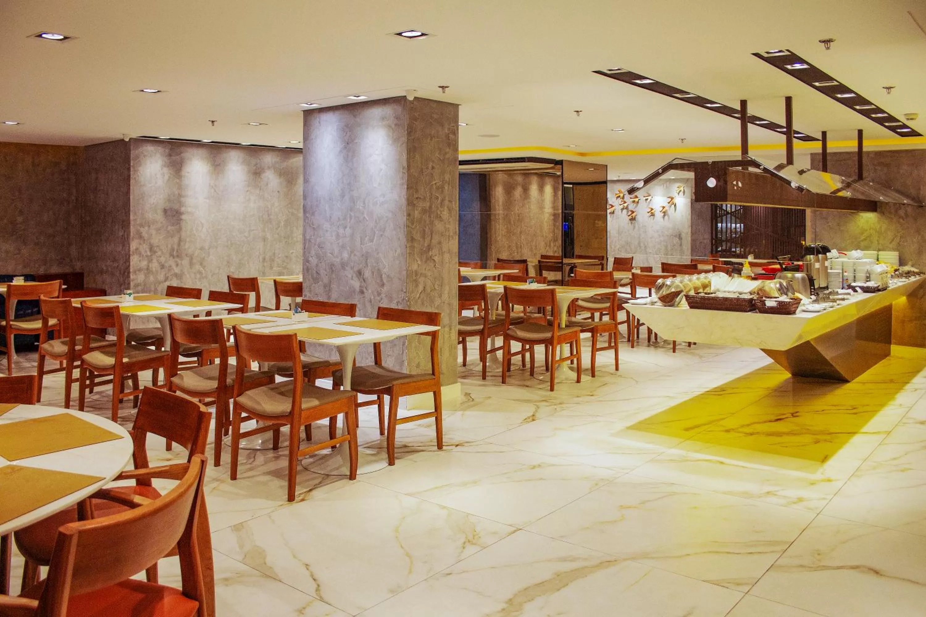 Restaurant/places to eat in Lets Idea Brasília Hotel