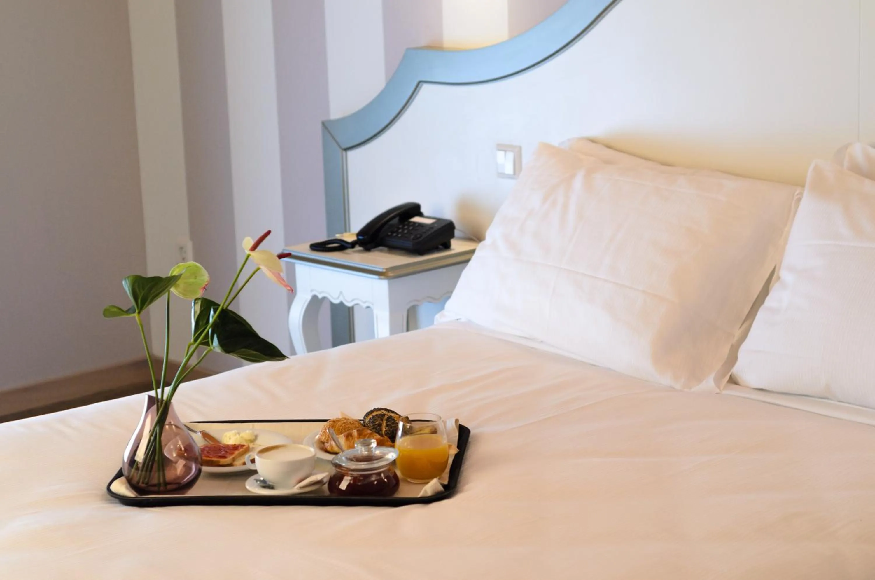 Decorative detail, Bed in Fracanzana Hotel