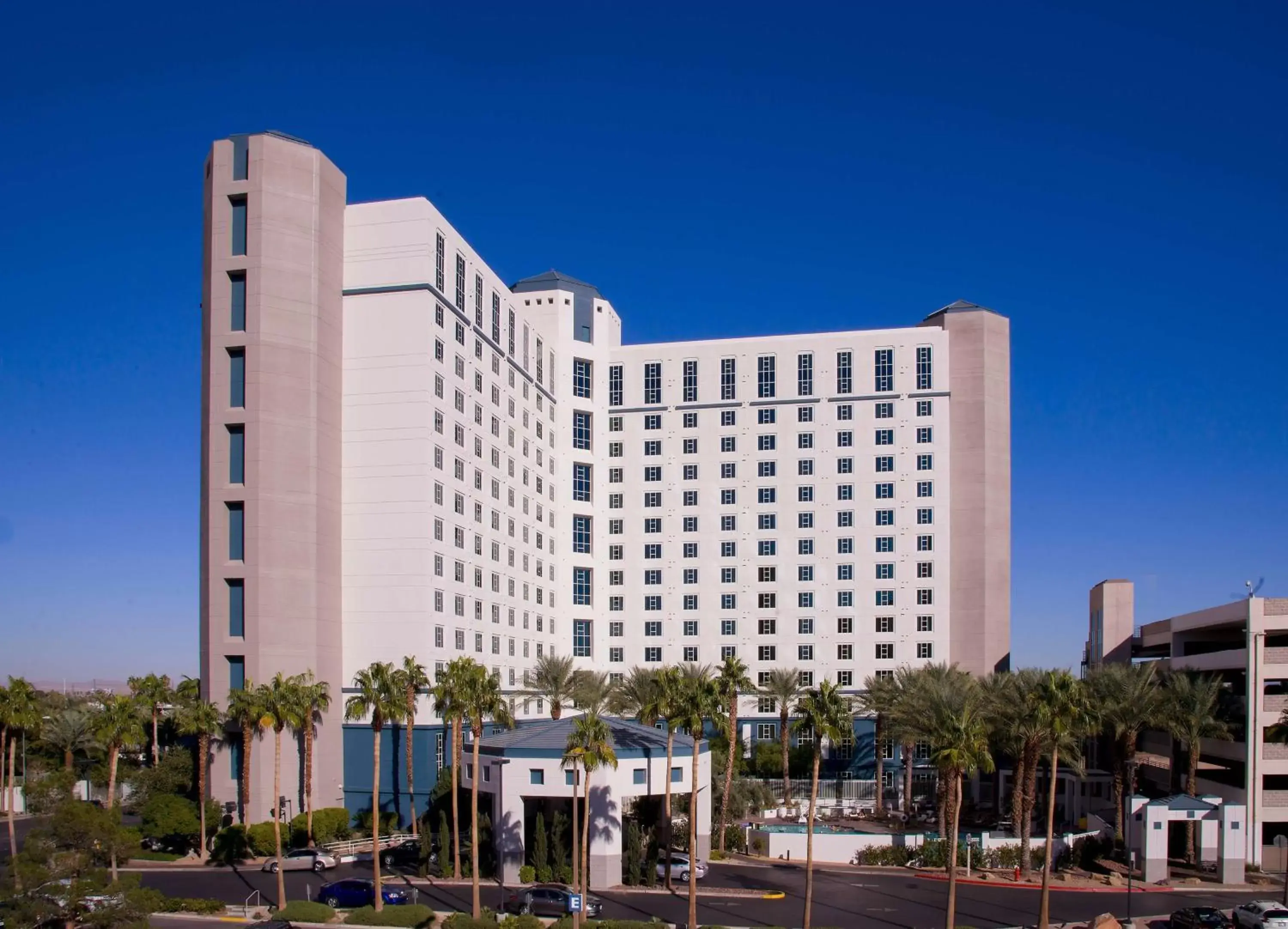 Property Building in Hilton Grand Vacations Club Paradise Las Vegas