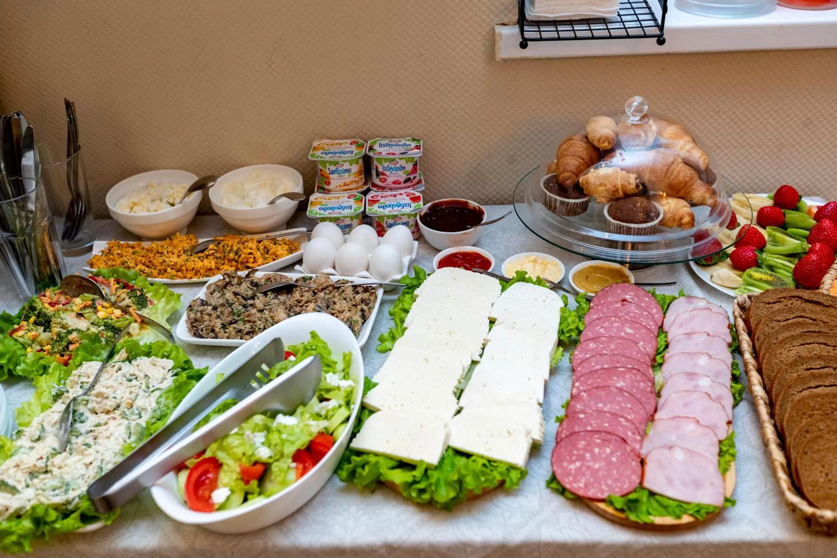 Continental breakfast, Food in Hotello