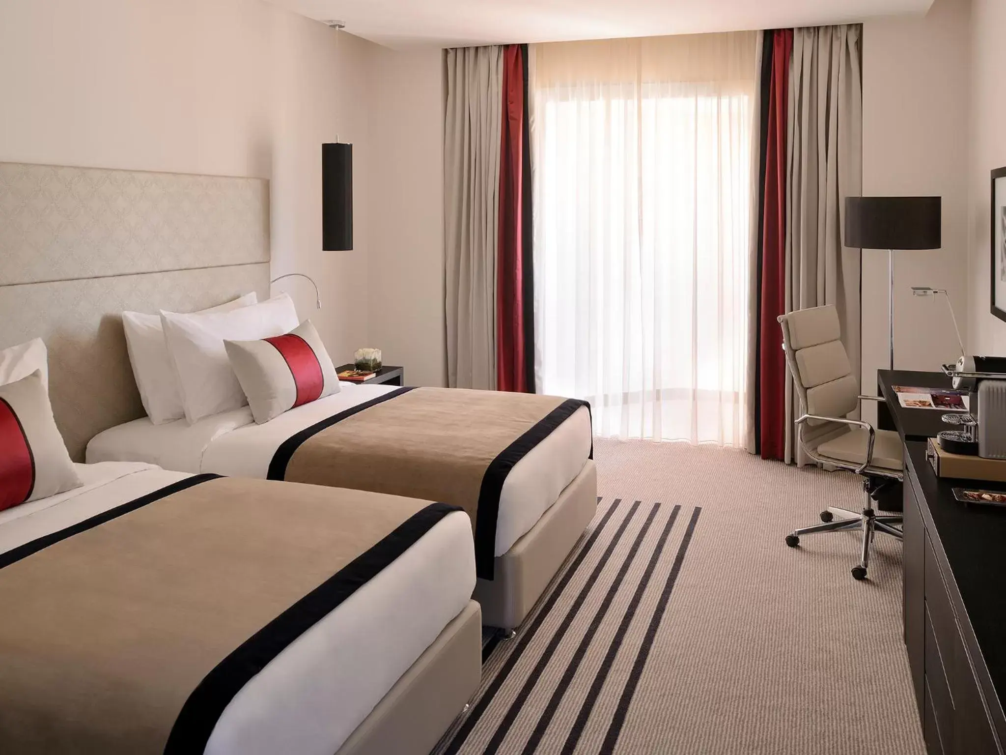 Bed, Room Photo in voco - Riyadh, an IHG Hotel