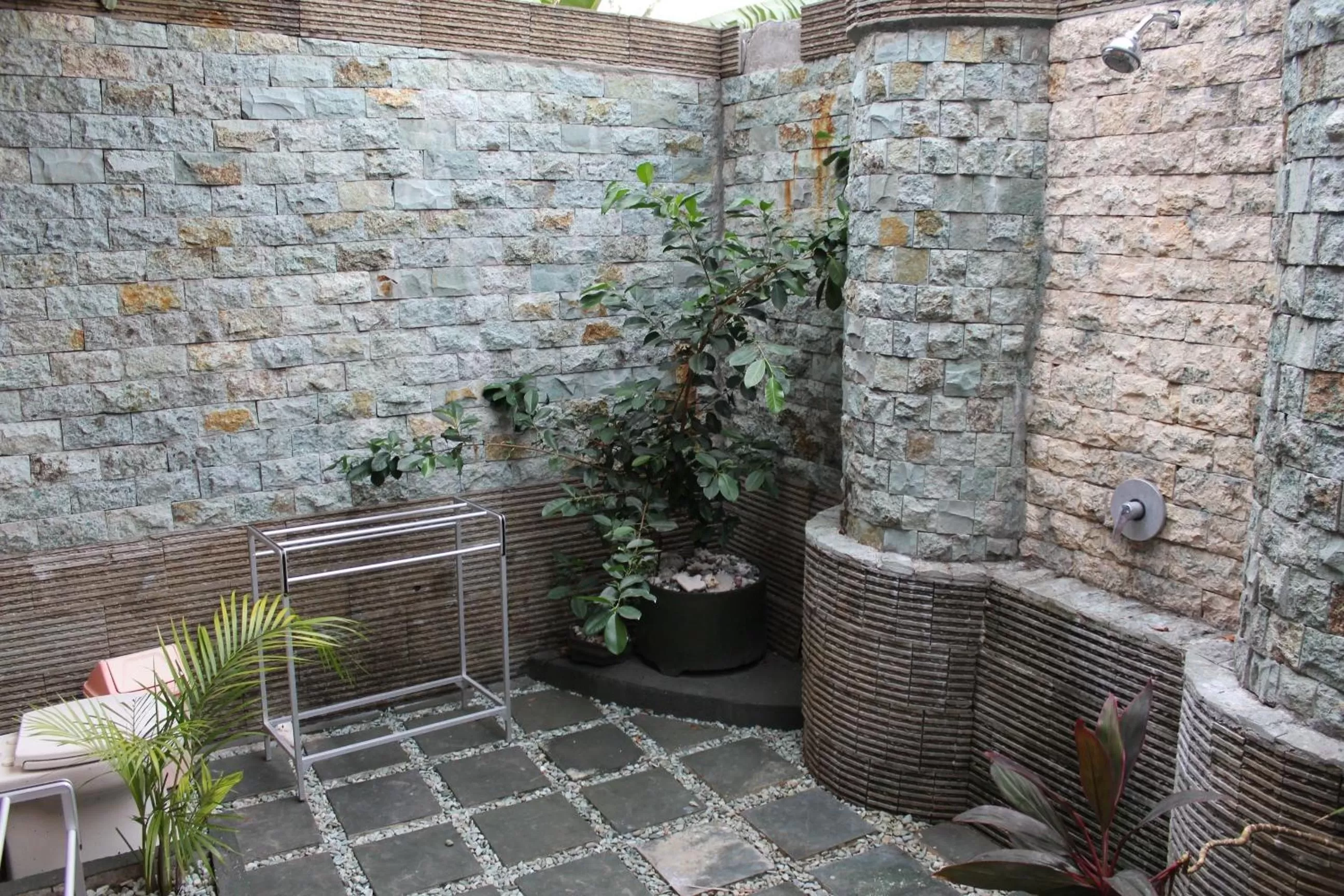 Shower in Bronze Bungalows