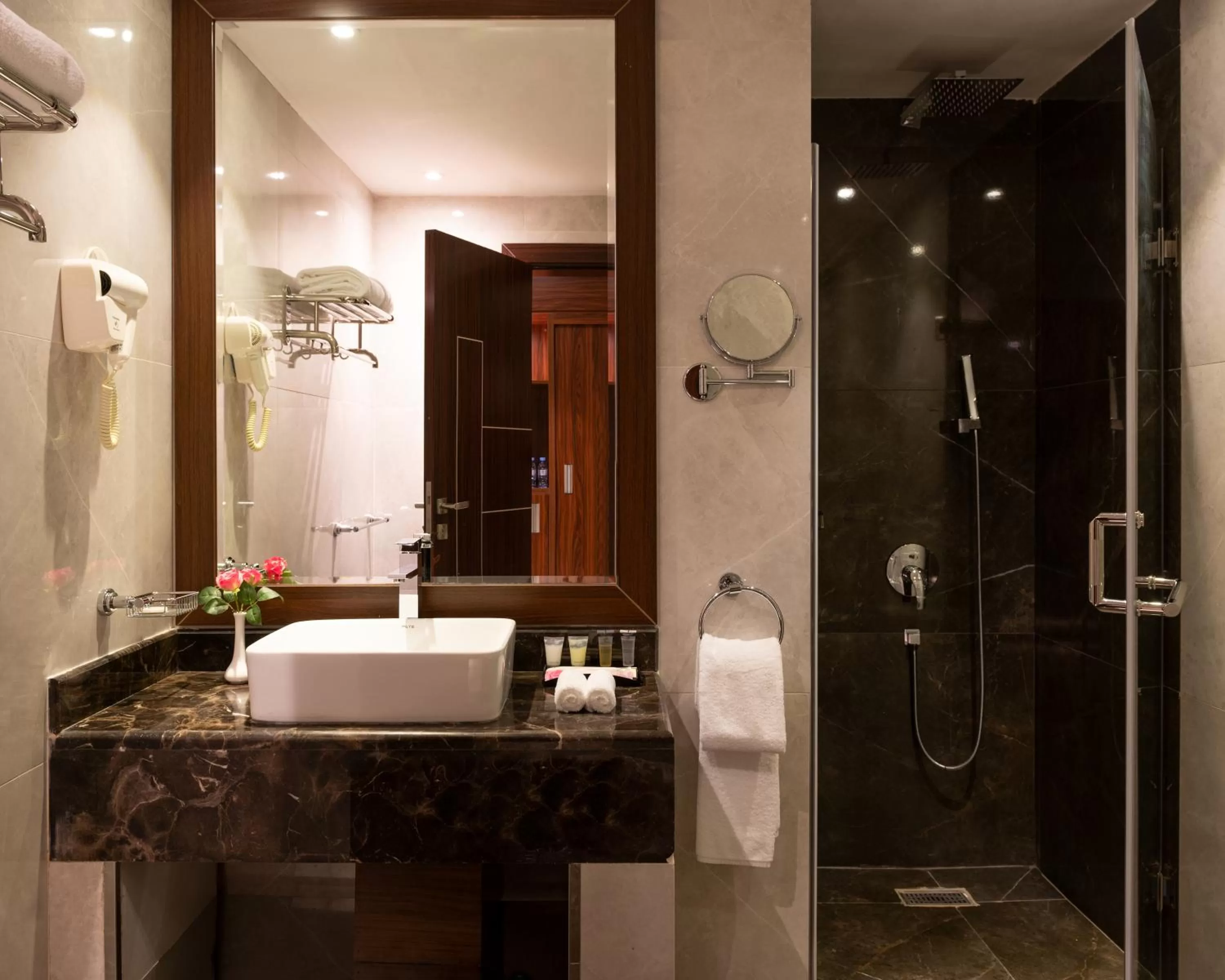 mawasim al hay at hotel