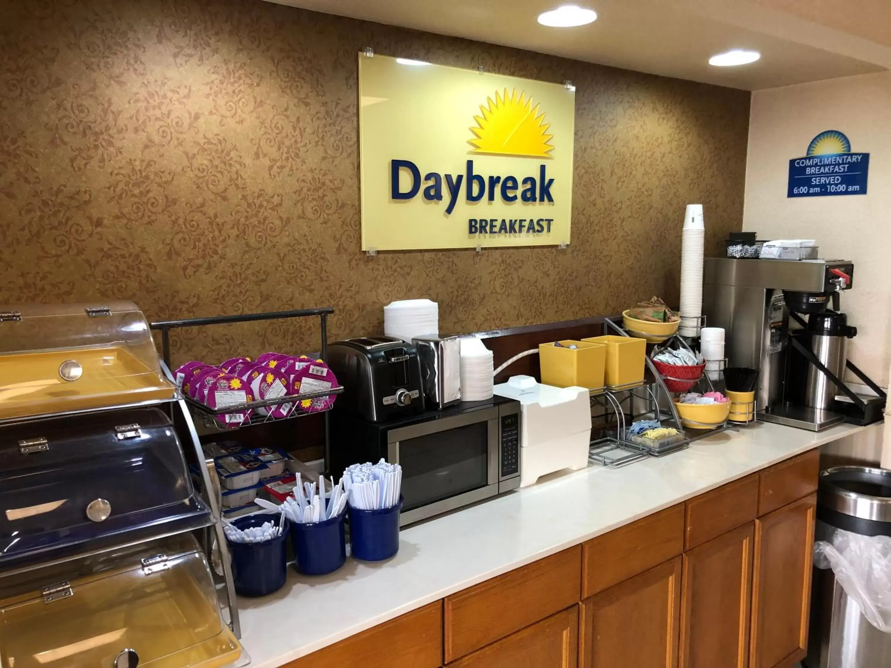 Breakfast in Days Inn by Wyndham Shorter