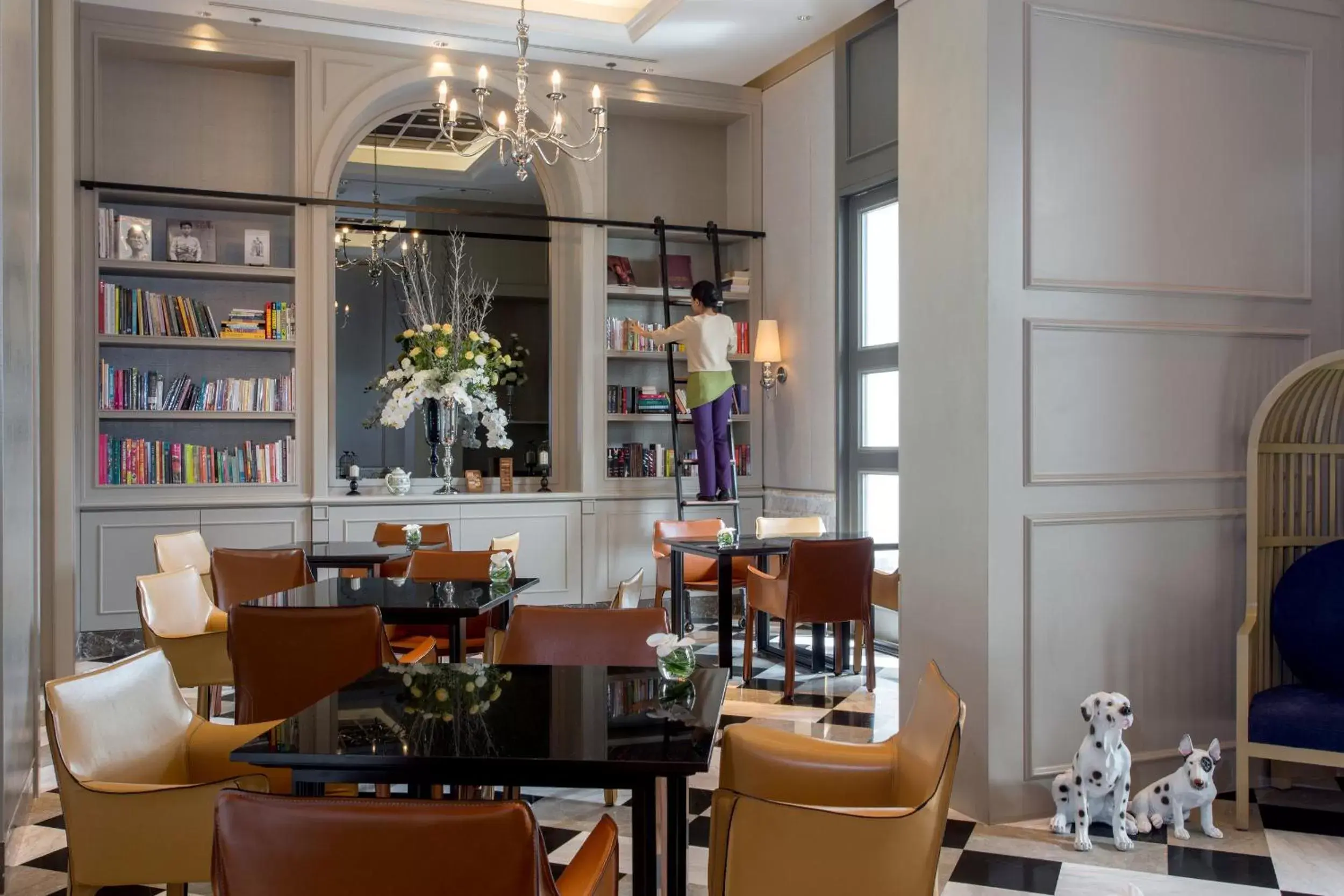Library, Restaurant/Places to Eat in U Sathorn Bangkok