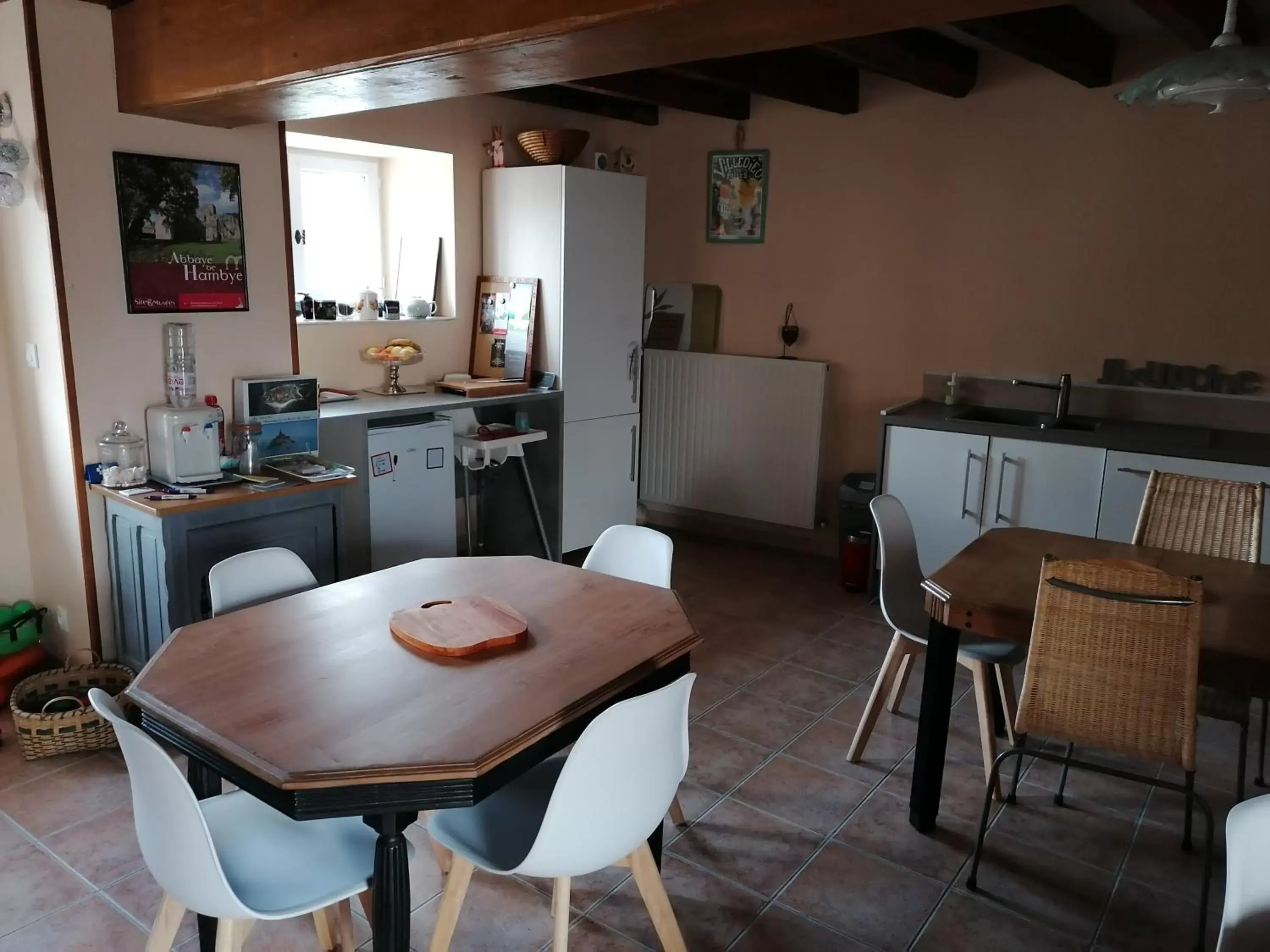 Kitchen or kitchenette, Restaurant/Places to Eat in La Parisière