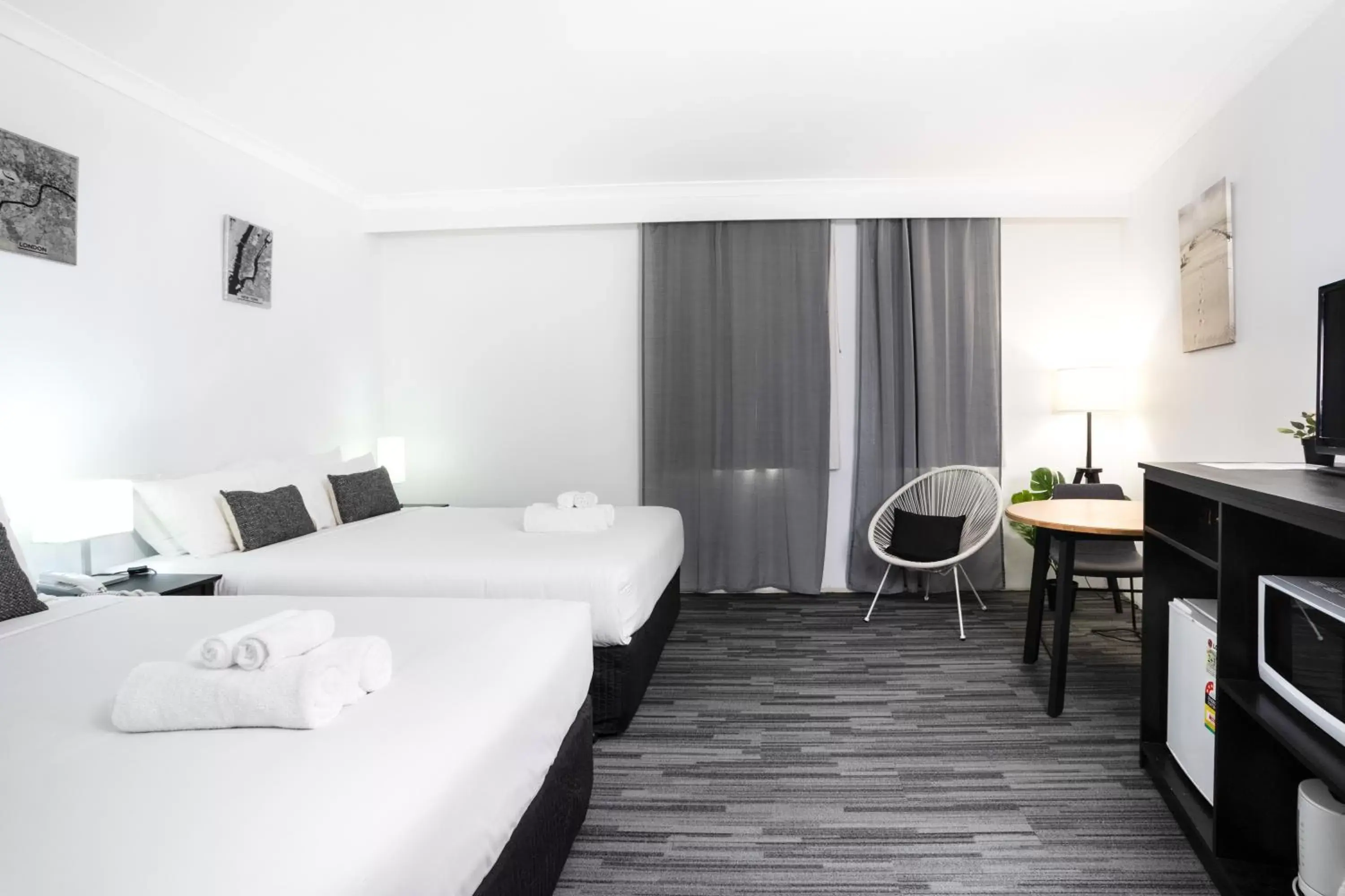 Bedroom, Bed in Joondalup City Hotel