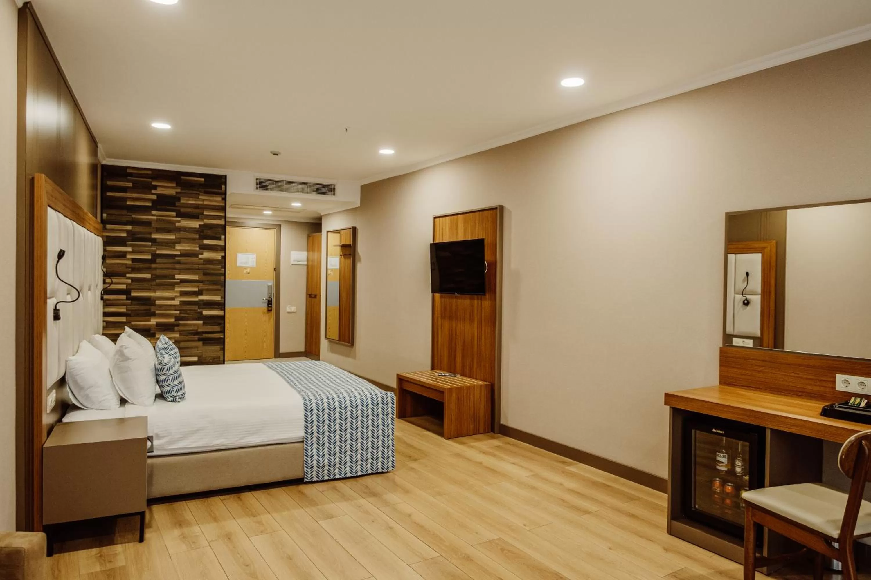 TV and multimedia, Bed in King Solomon Batumi Hotel