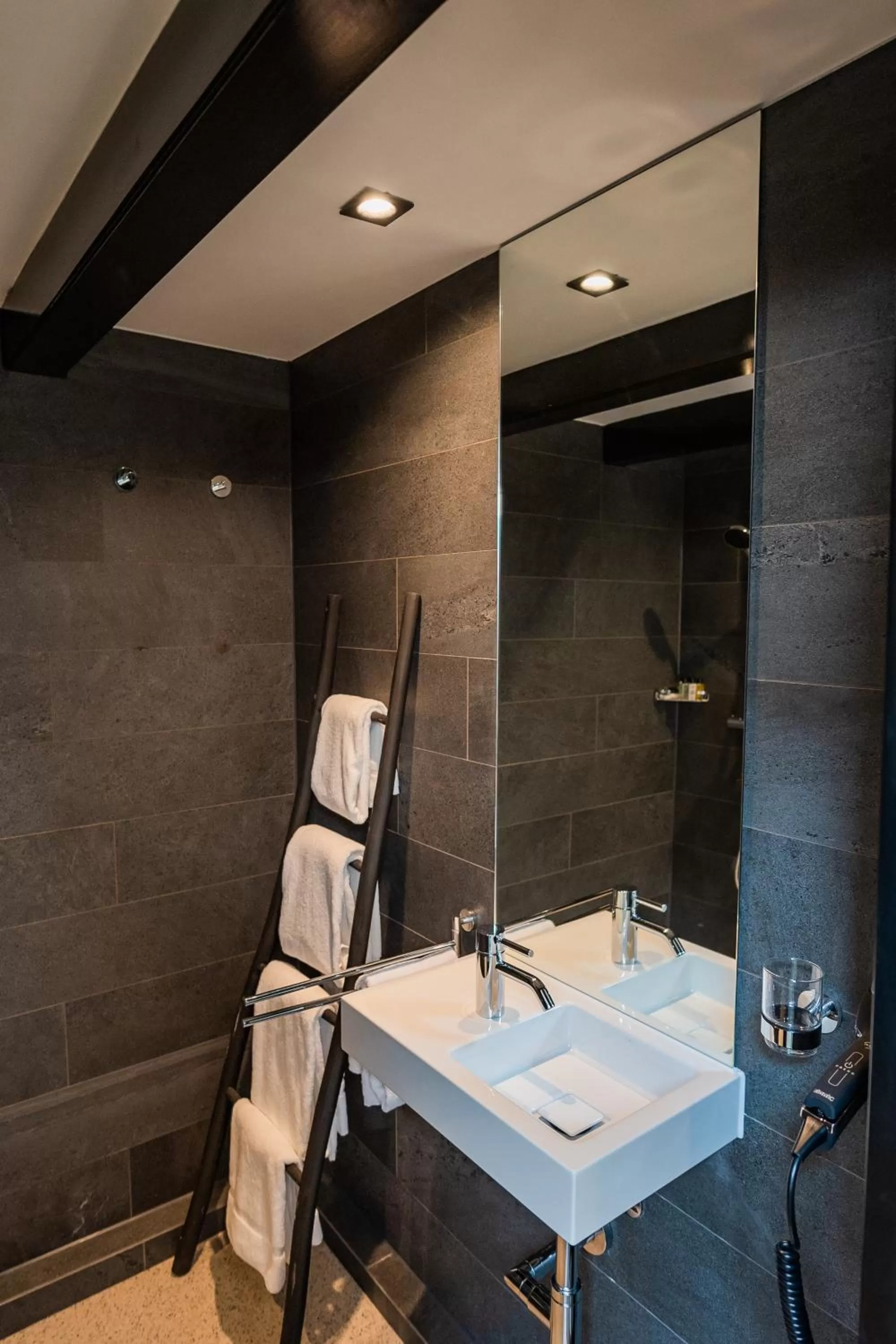 Bathroom in Sotel Amsterdam Central Station