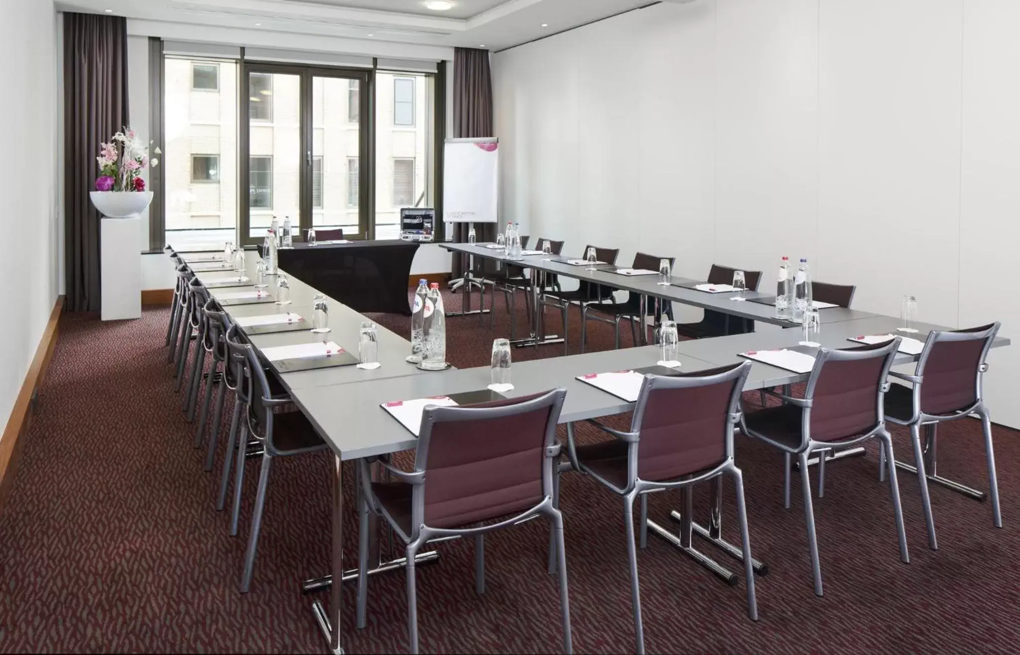 Meeting/conference room in Crowne Plaza Amsterdam - South, an IHG Hotel