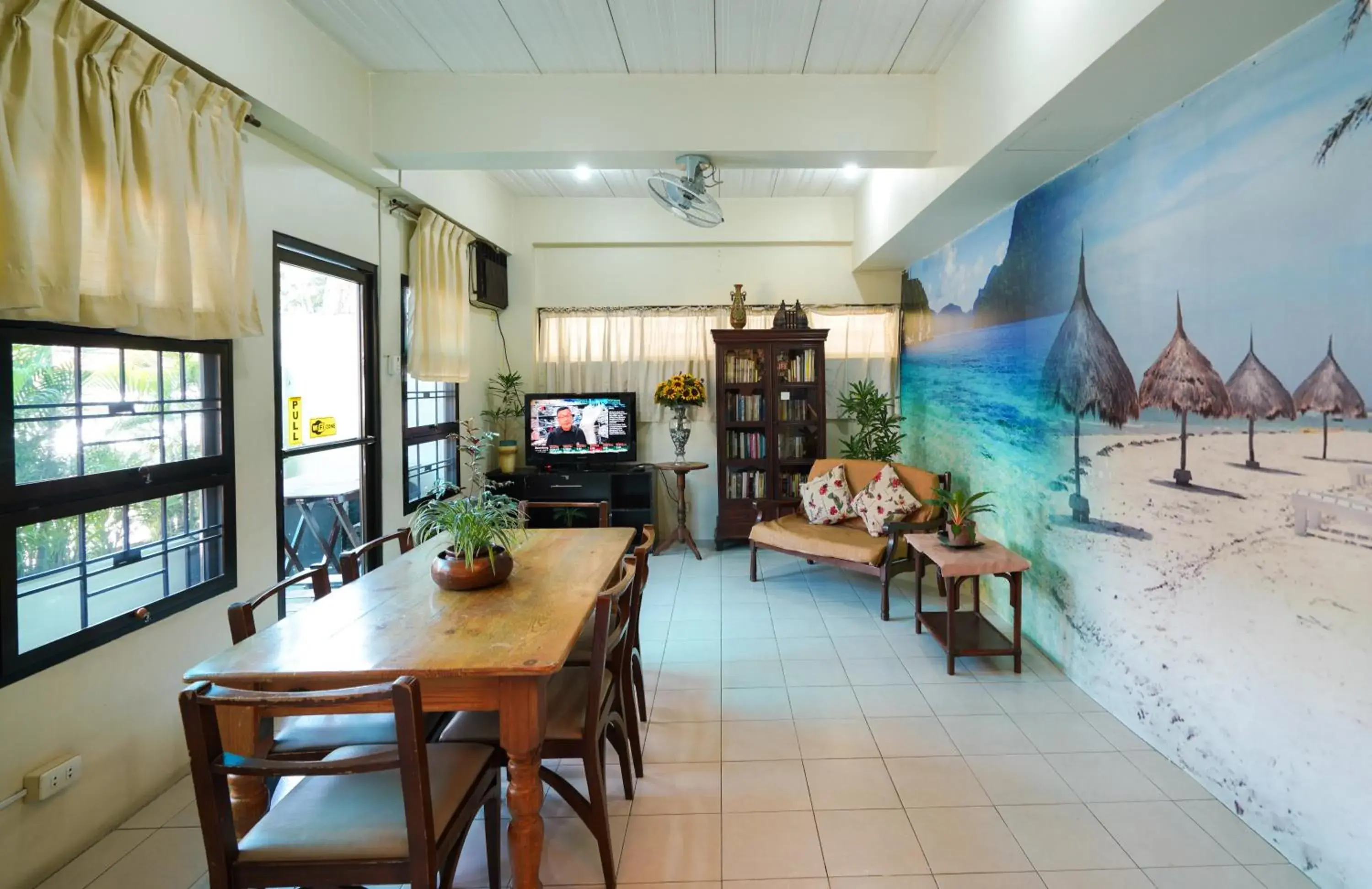 Dining Area in Tarasa Hostel