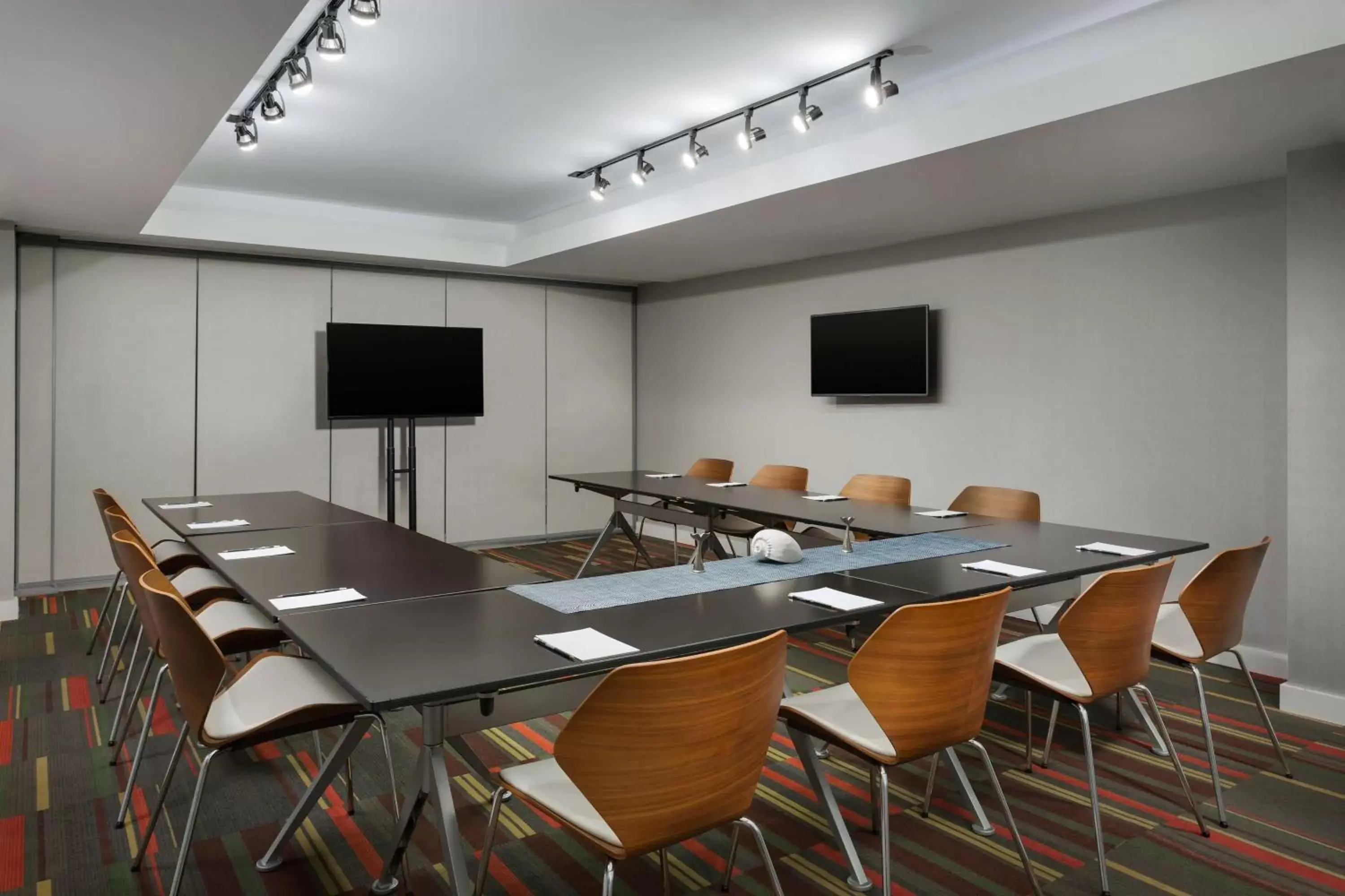 Meeting/conference room in The Gates Hotel South Beach - a Doubletree by Hilton