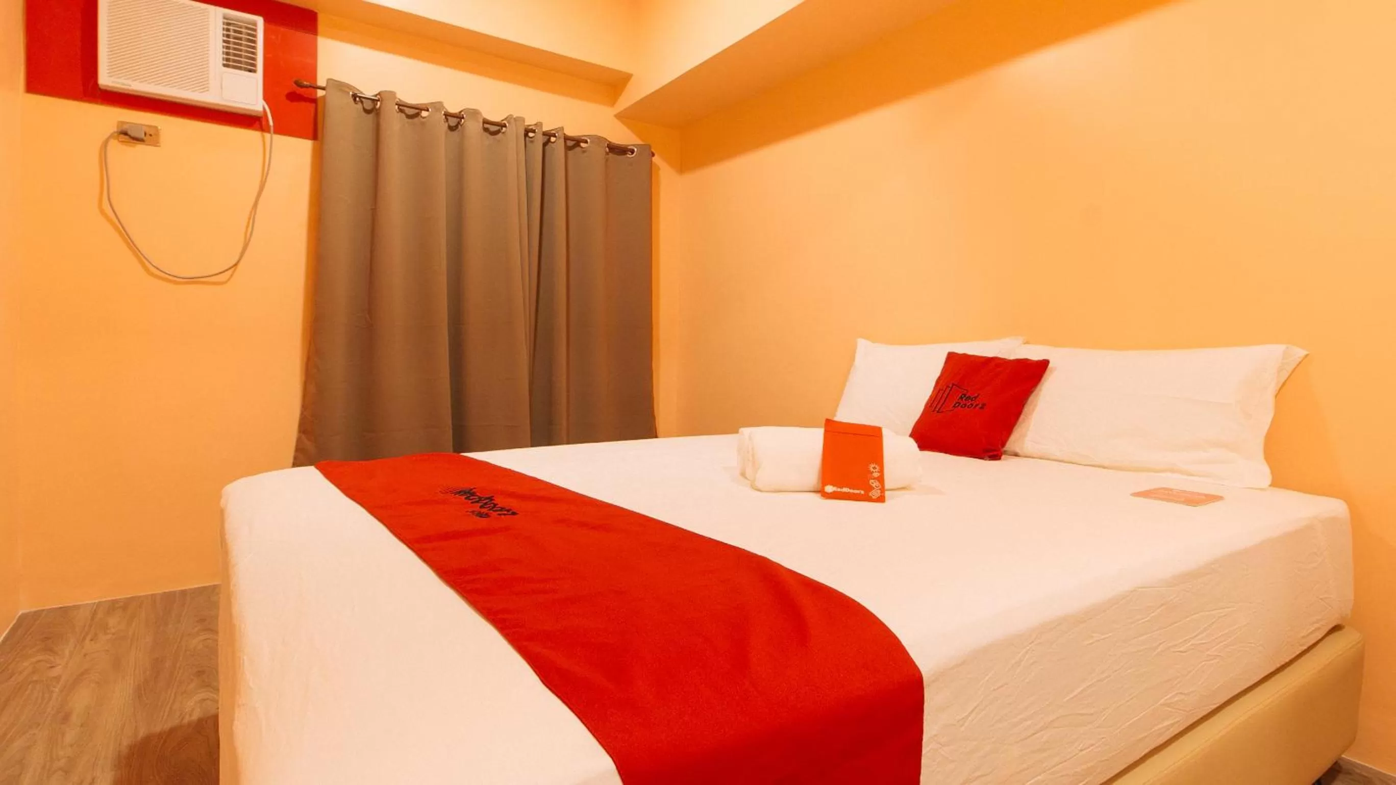 Bed in RedDoorz Plus @ Kaizen Suites Taft Avenue