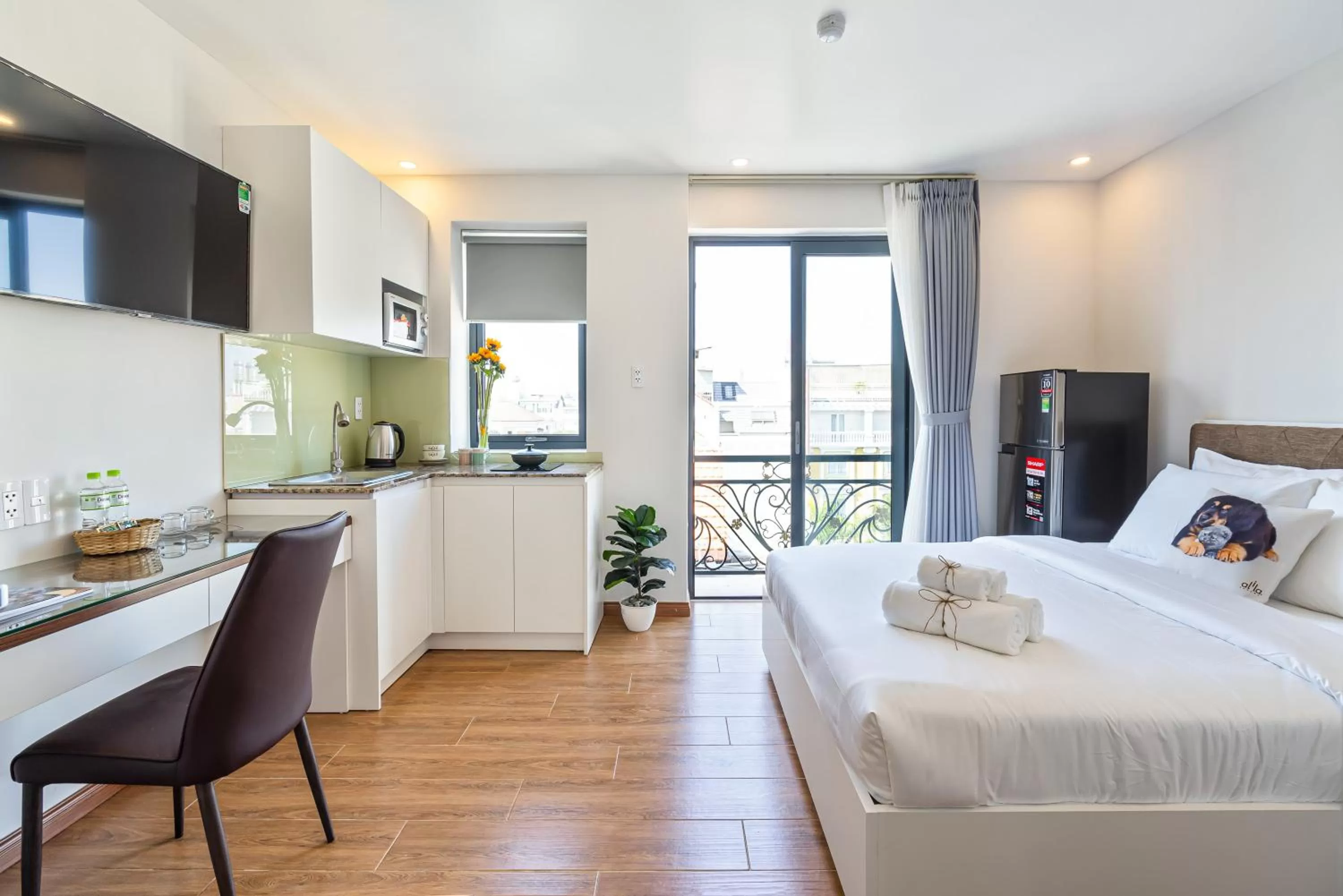 Standard Queen Room in The Royal Hotel & Apartment - Phu My Hung