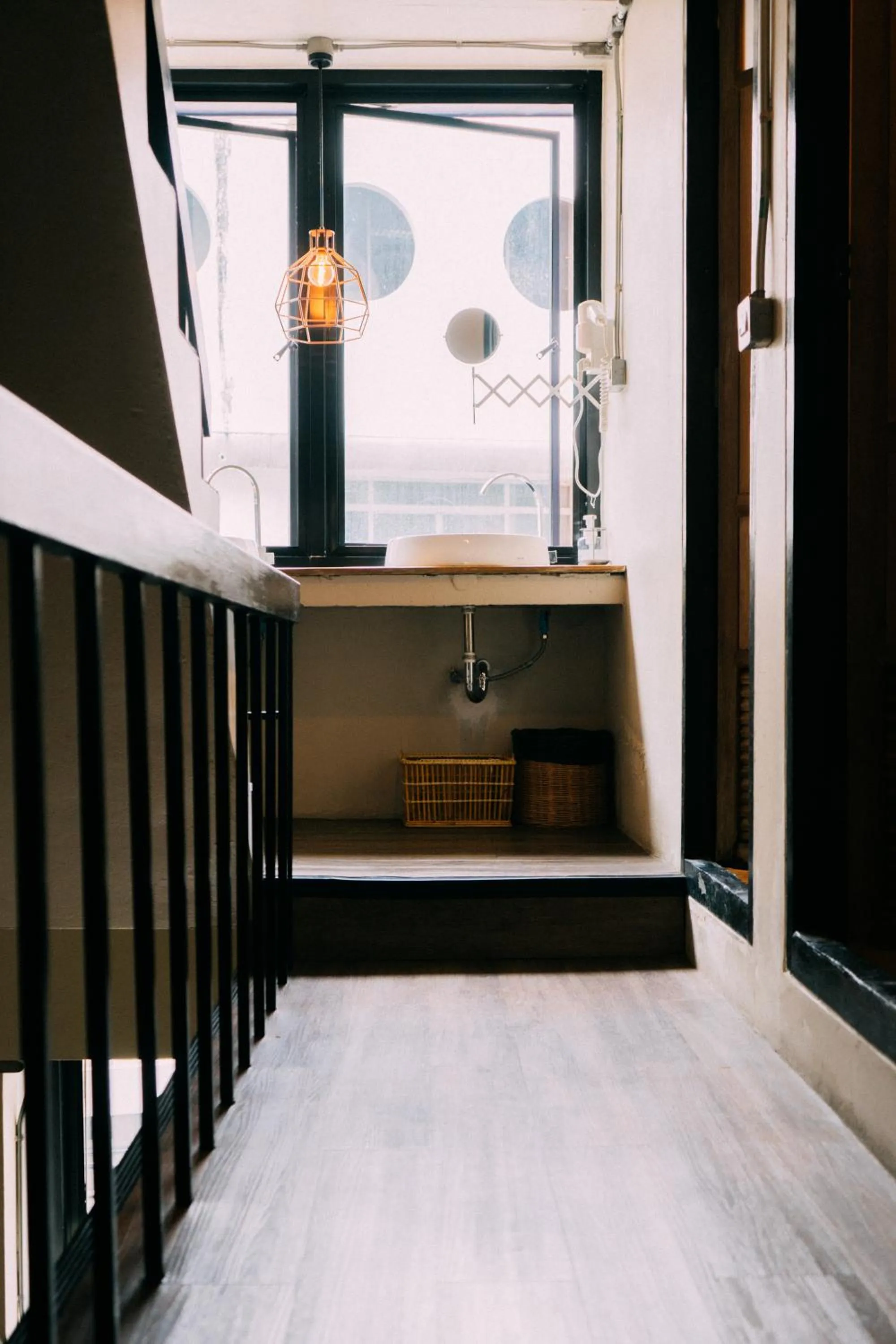 Shower in Monomer Hostel Bangkok