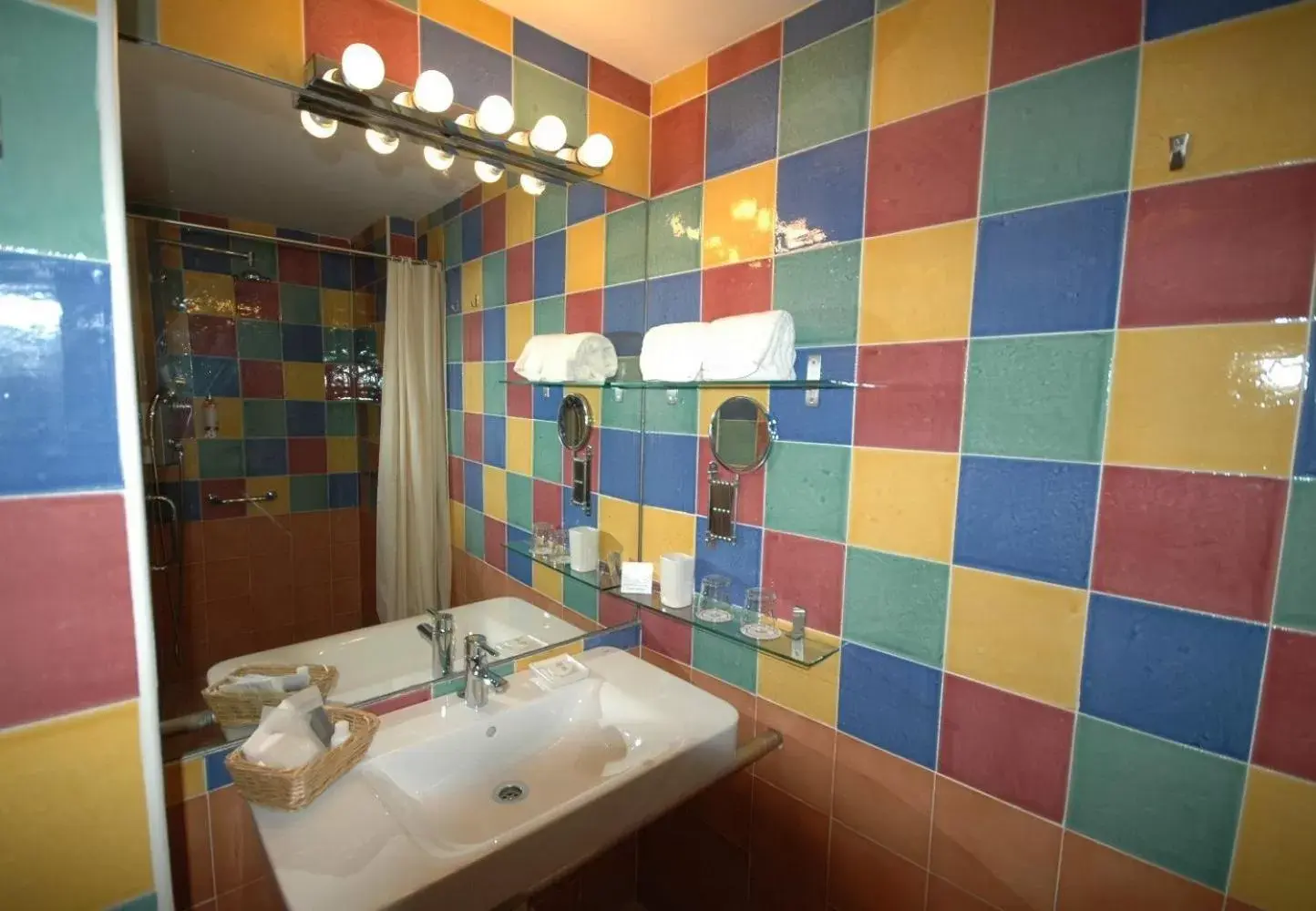 Bathroom in Hotel Casa de los Azulejos