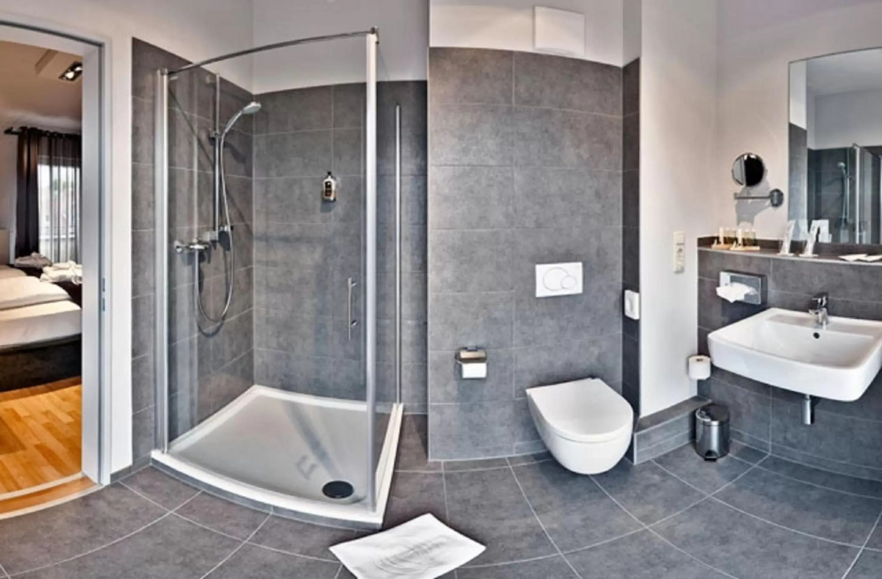 Shower, Bathroom in Art Hotel Superior